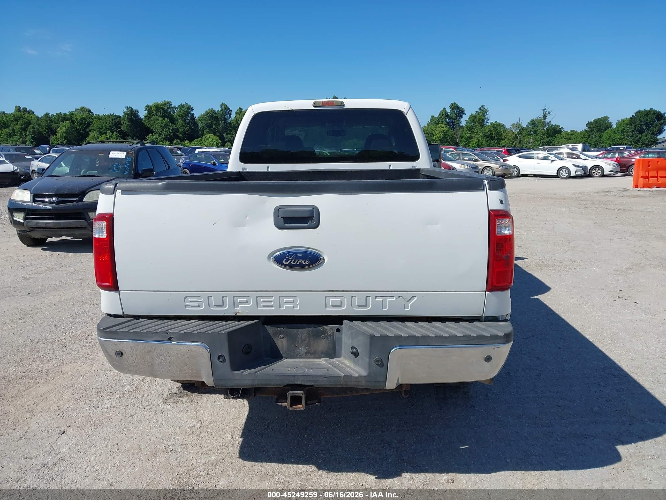 2008 Ford F-250 Lariat White vin: 1FTSW21R28EE60095