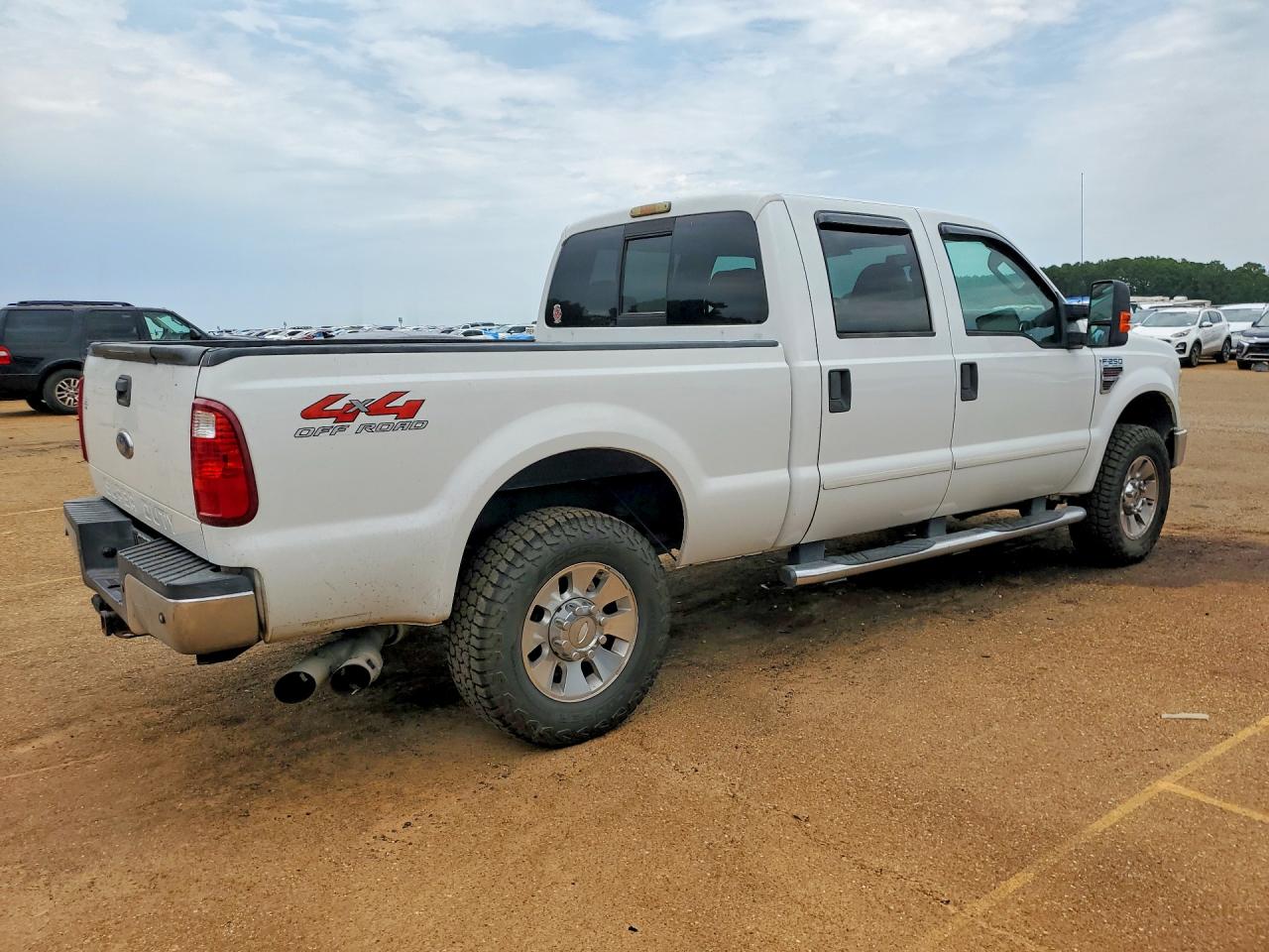 2008 Ford F250 Super Duty White vin: 1FTSW21R38EA11444