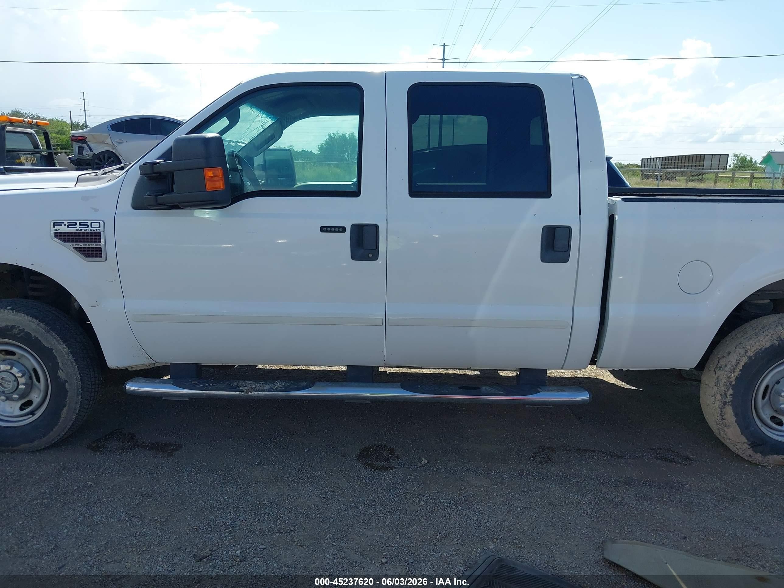 2008 Ford F-250 Fx4/harley-davidson/king Ranch/lariat/xl/xlt Белый vin: 1FTSW21R48ED54134