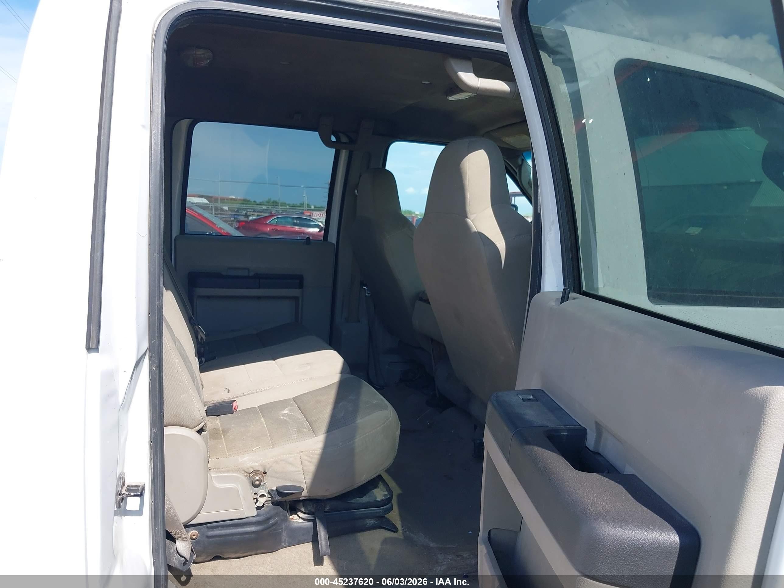 2008 Ford F-250 Fx4/harley-davidson/king Ranch/lariat/xl/xlt Белый vin: 1FTSW21R48ED54134