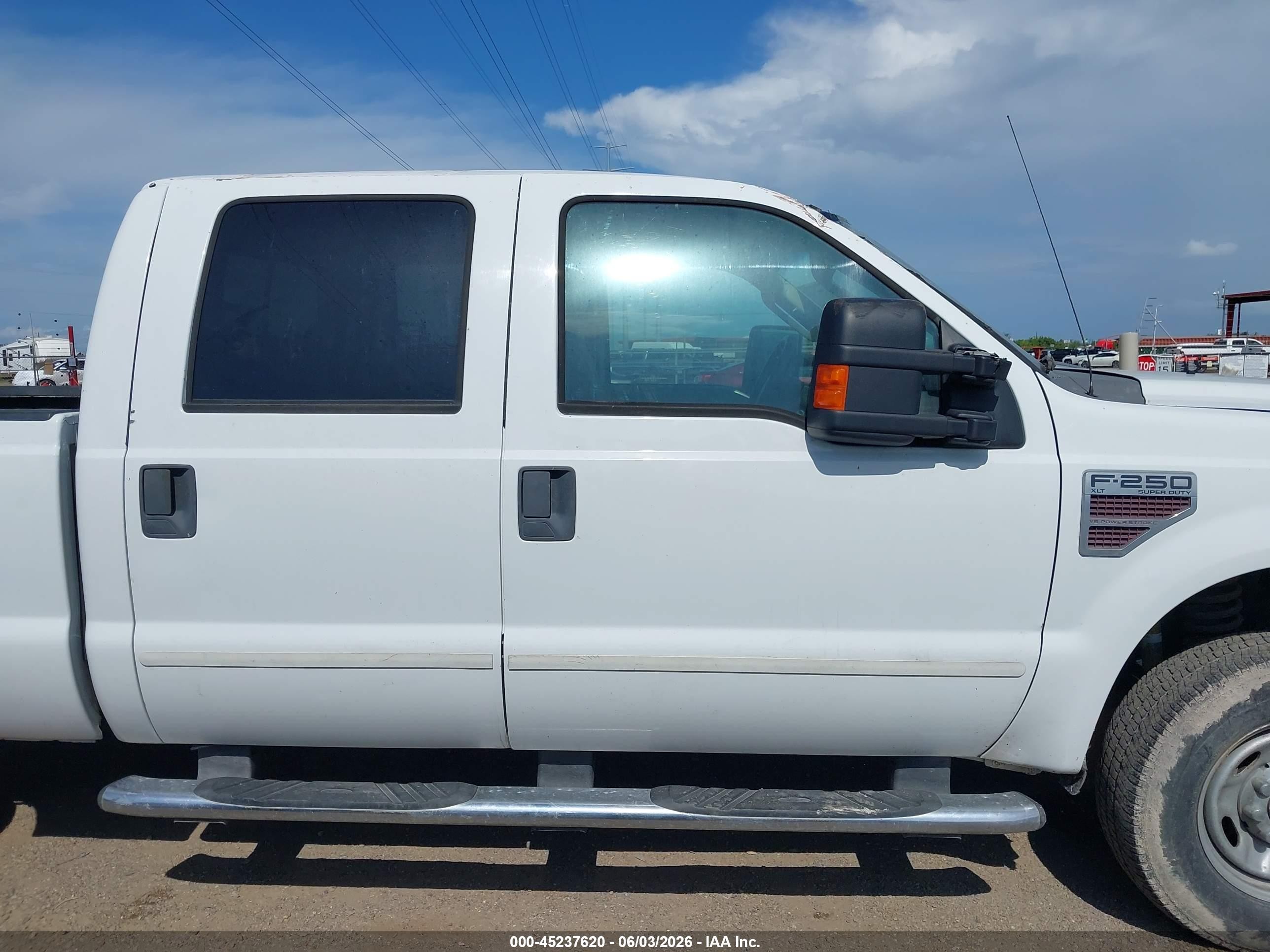 2008 Ford F-250 Fx4/harley-davidson/king Ranch/lariat/xl/xlt Белый vin: 1FTSW21R48ED54134