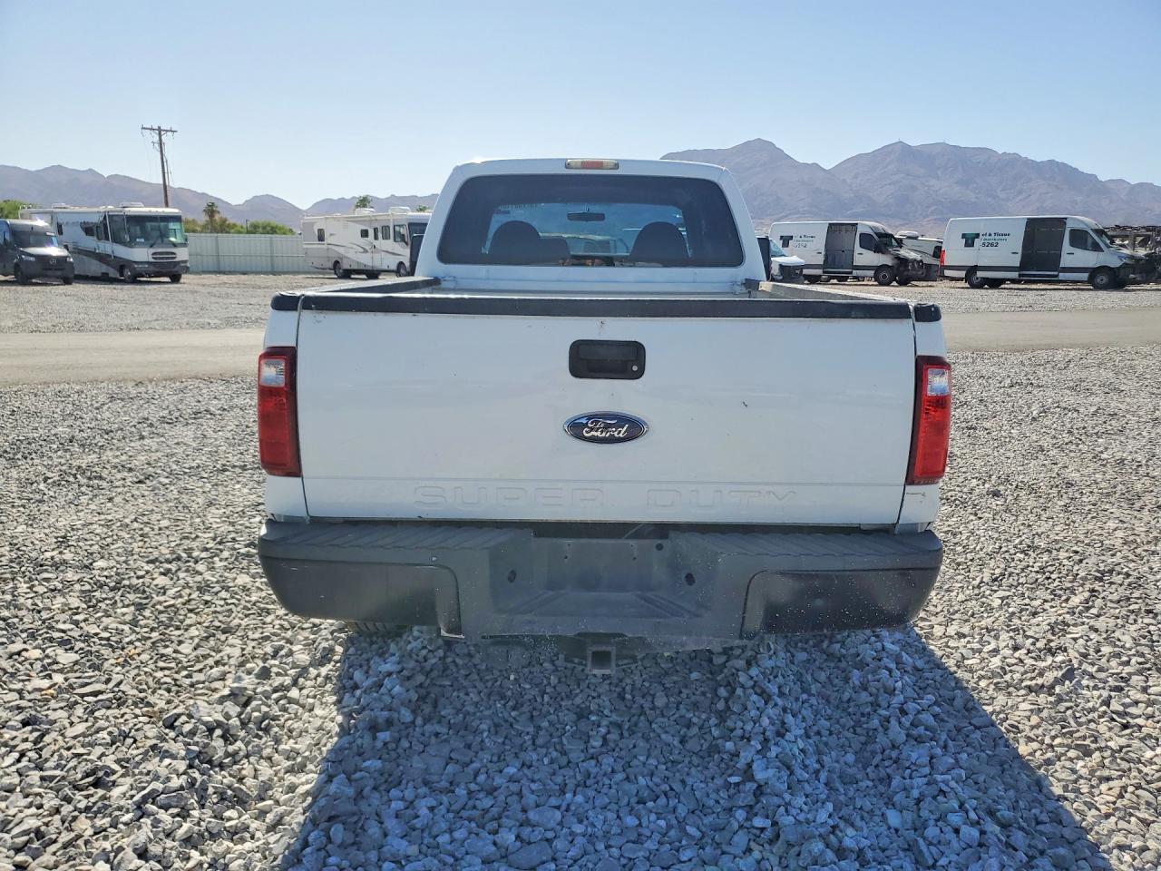 2009 Ford F250 Super Duty White vin: 1FTSW21R49EA18369