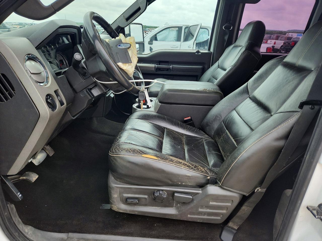 2008 Ford F250 Super Duty White vin: 1FTSW21R68EA11583