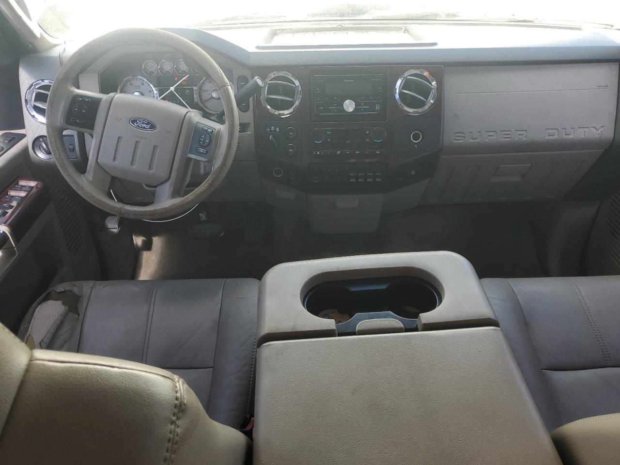 2008 Ford F250 Super Duty White vin: 1FTSW21R78ED29096