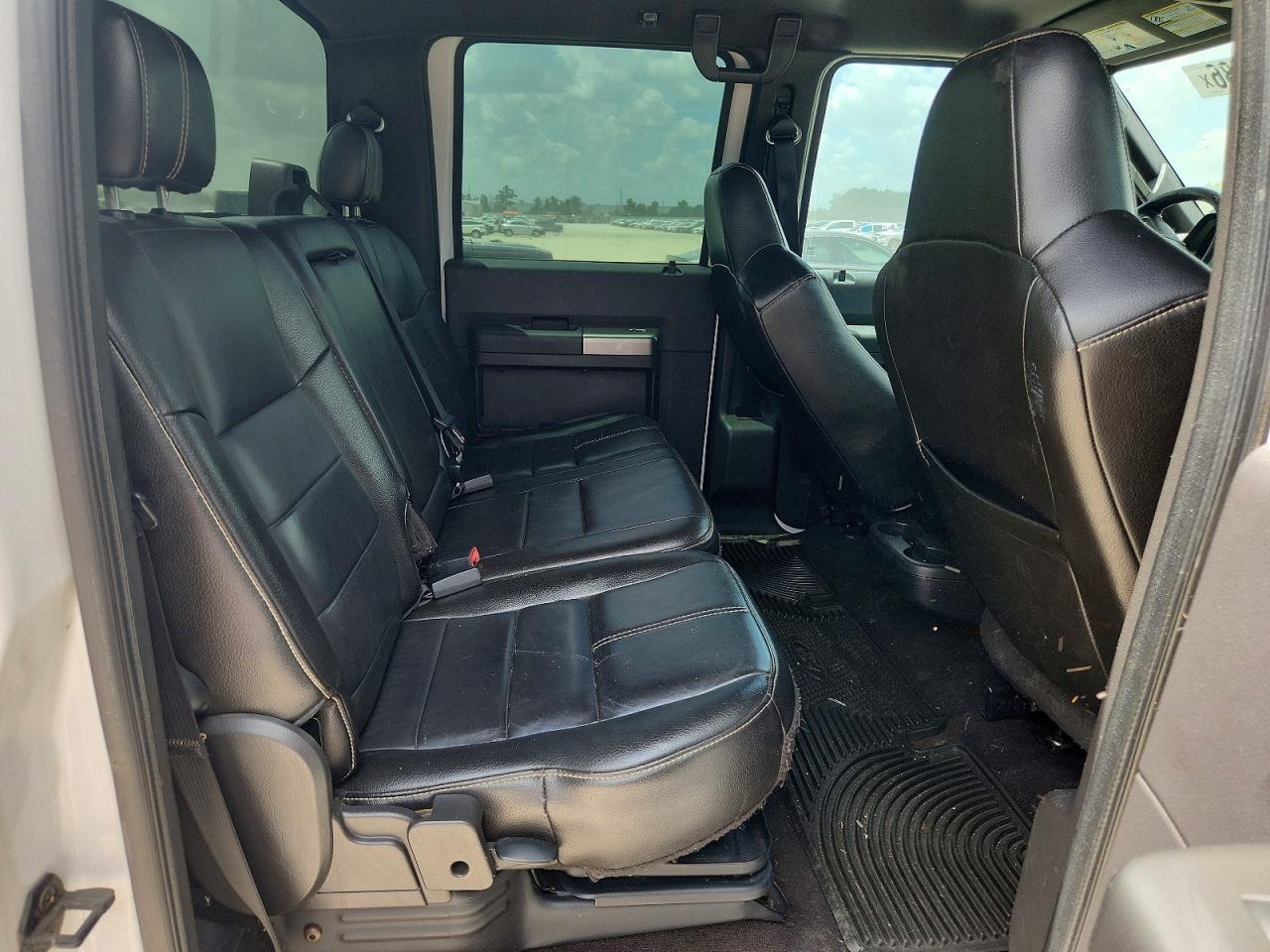2009 Ford F250 Super Duty White vin: 1FTSW21R79EB26145