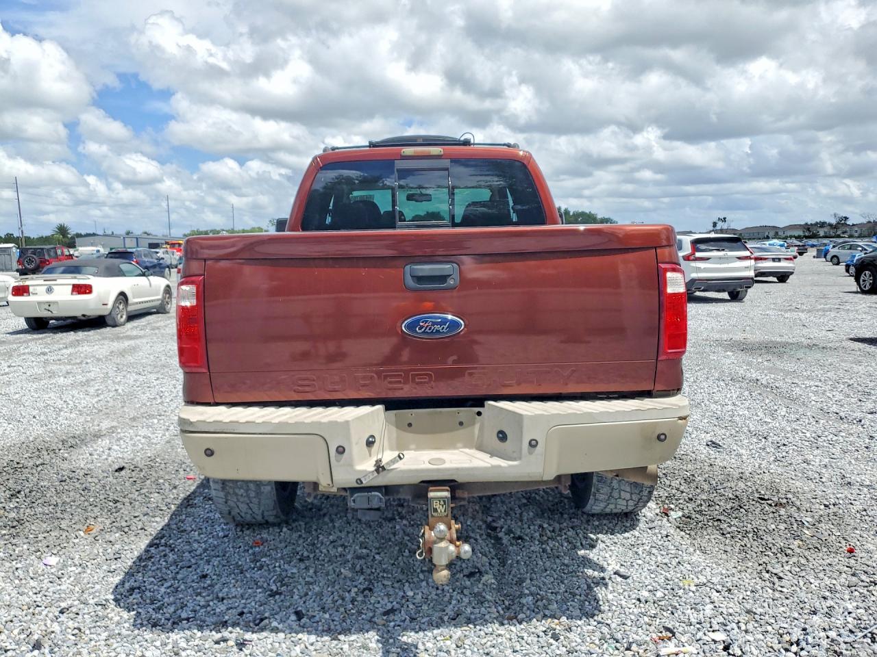 2008 Ford F250 Super Duty Maroon vin: 1FTSW21R98EA06703