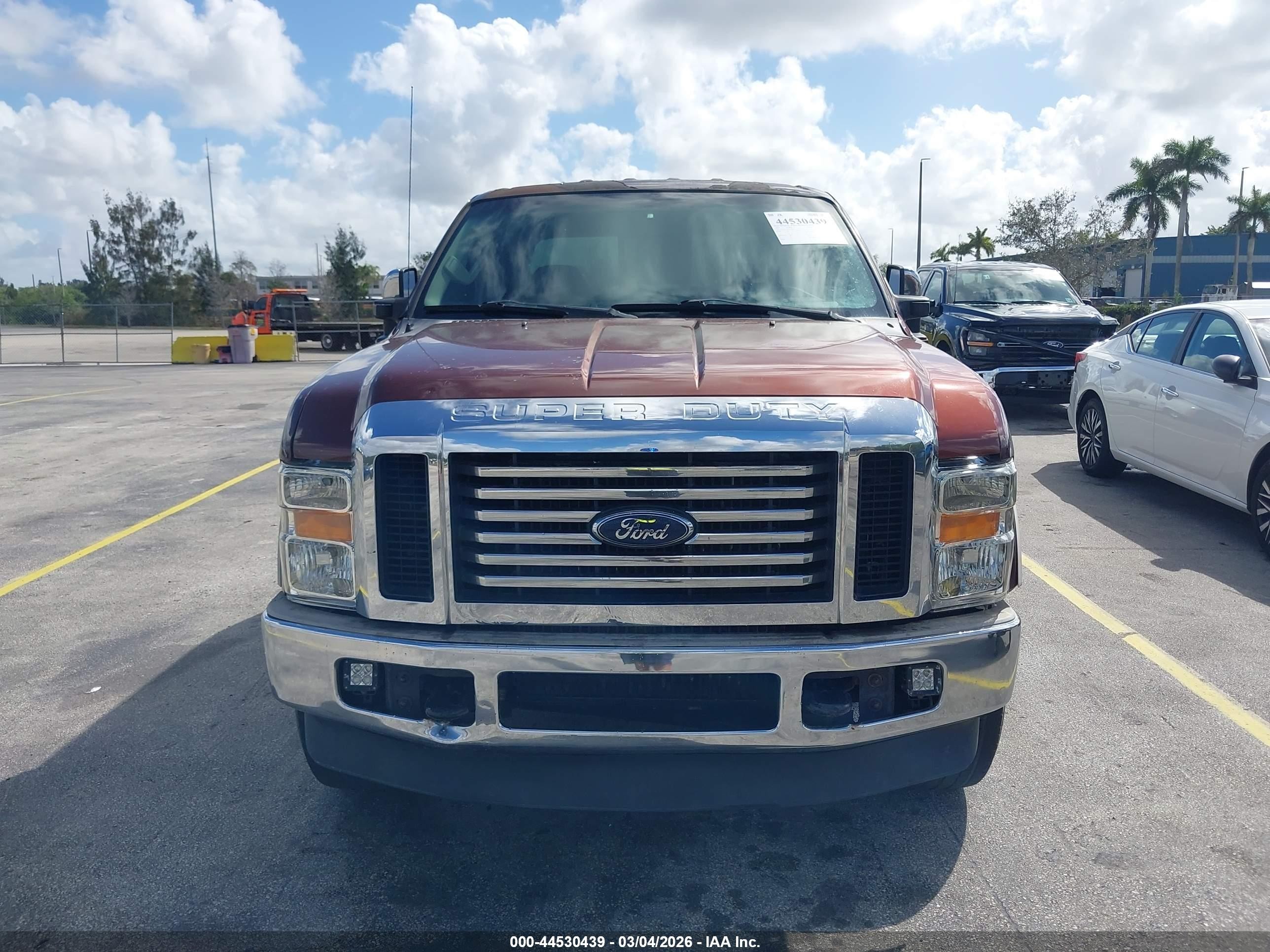 2009 Ford F250   Maroon vin: 1FTSW21R99EB17849