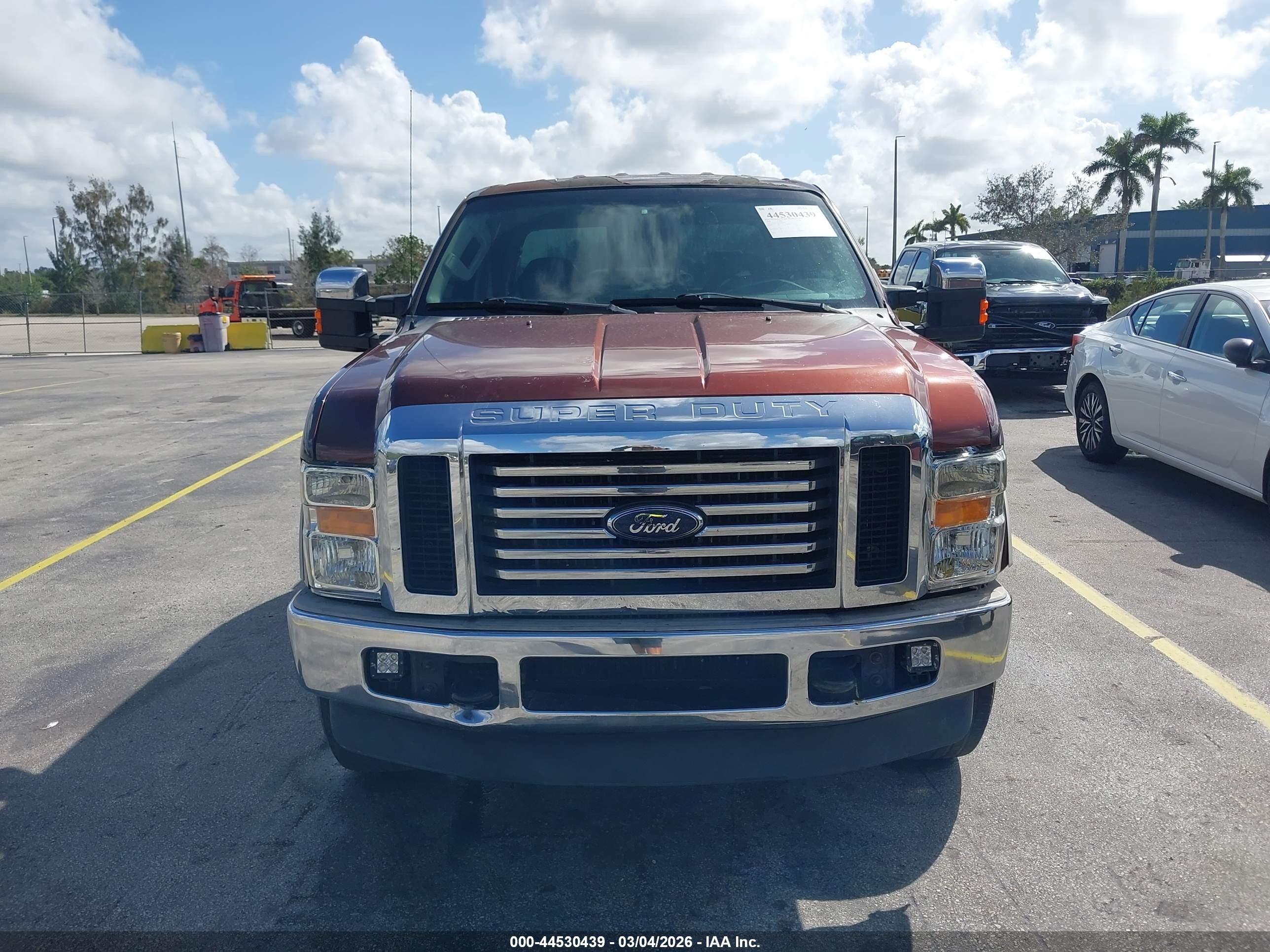 2009 Ford F250   Maroon vin: 1FTSW21R99EB17849