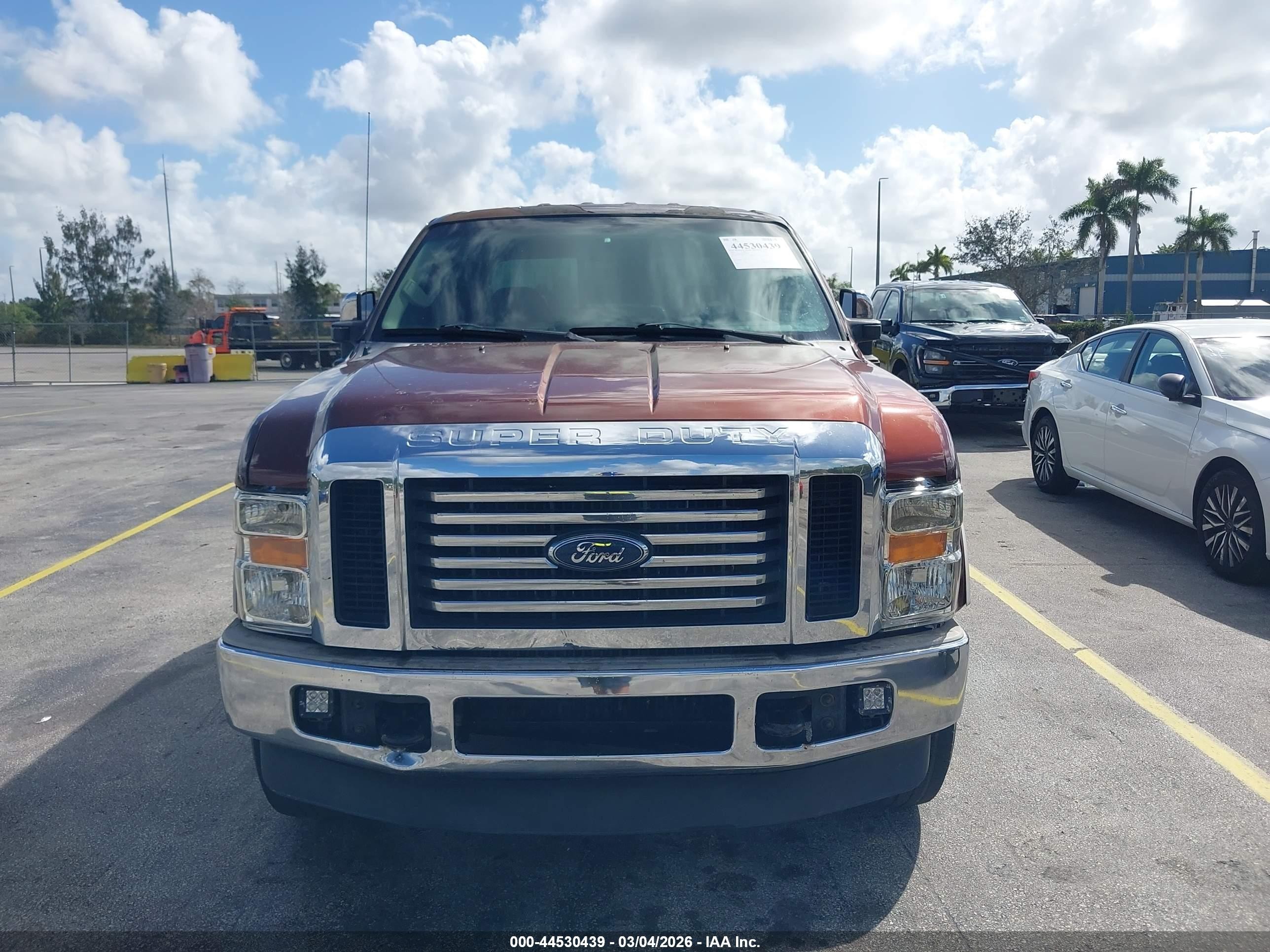 2009 Ford F250   Maroon vin: 1FTSW21R99EB17849