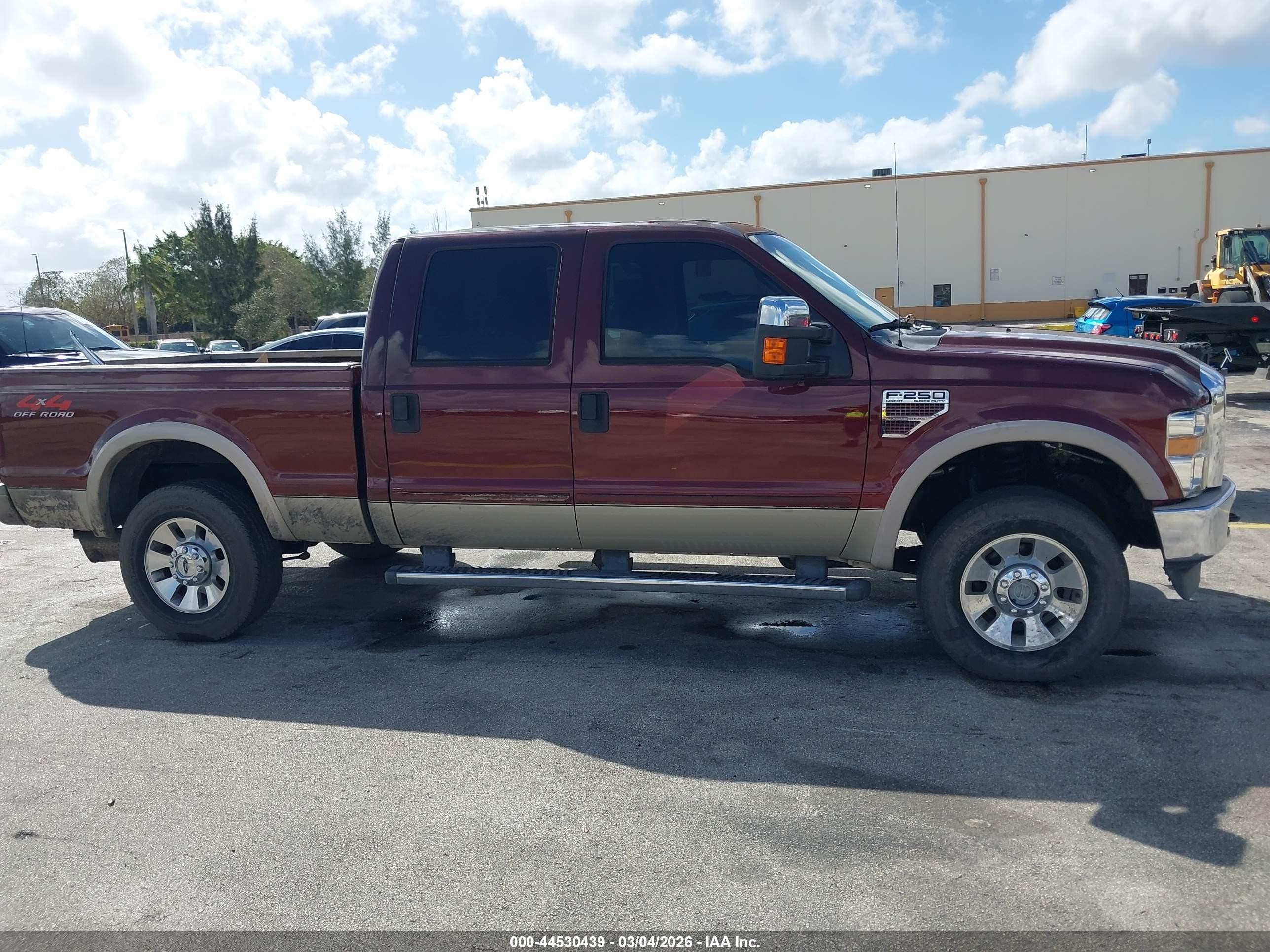 2009 Ford F250   Maroon vin: 1FTSW21R99EB17849