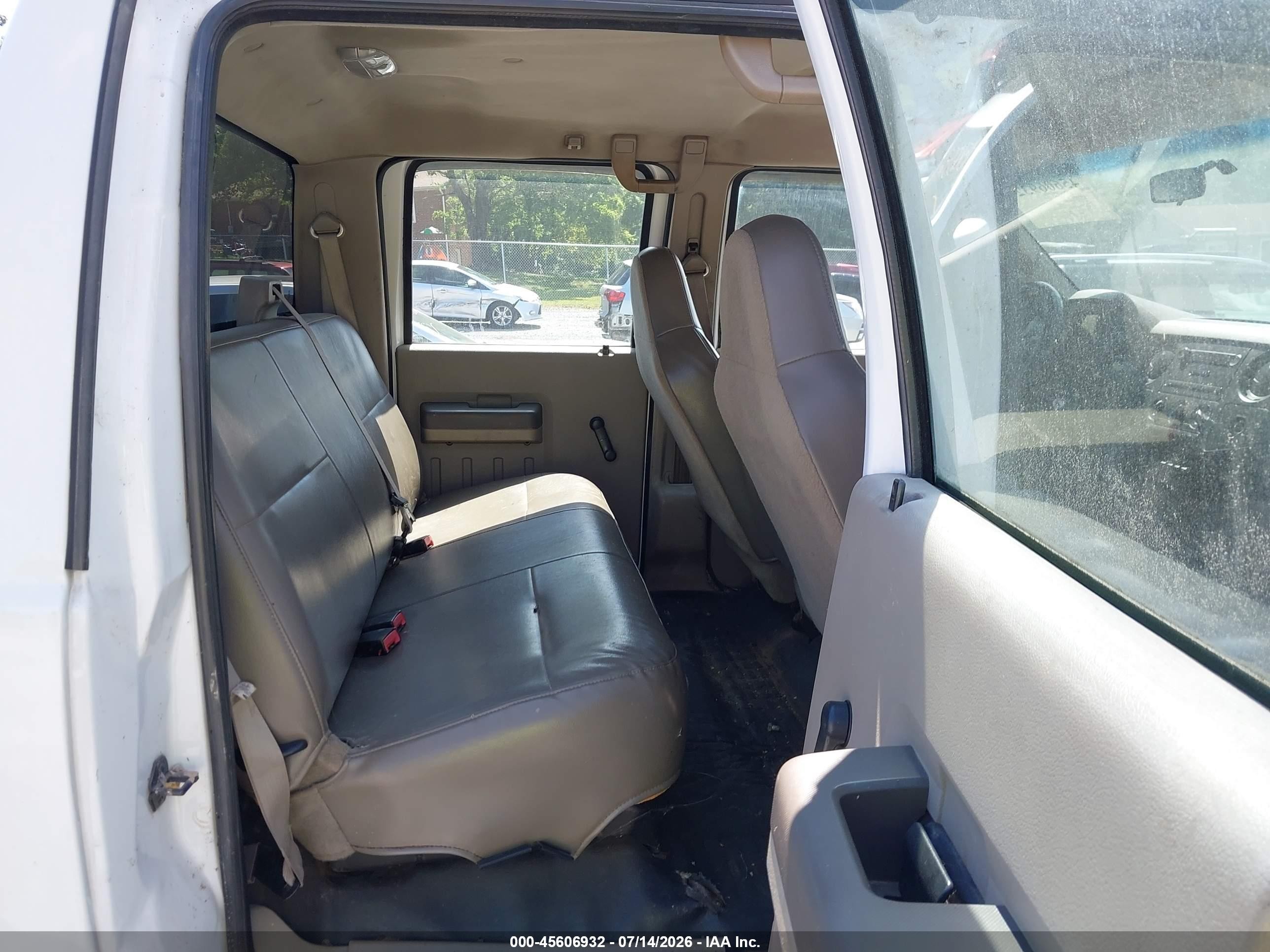 2008 Ford Super Duty F-250 Srw Fx4/harley-davidson/king Ranch/lariat/xl/xlt White vin: 1FTSW21RX8EB03389