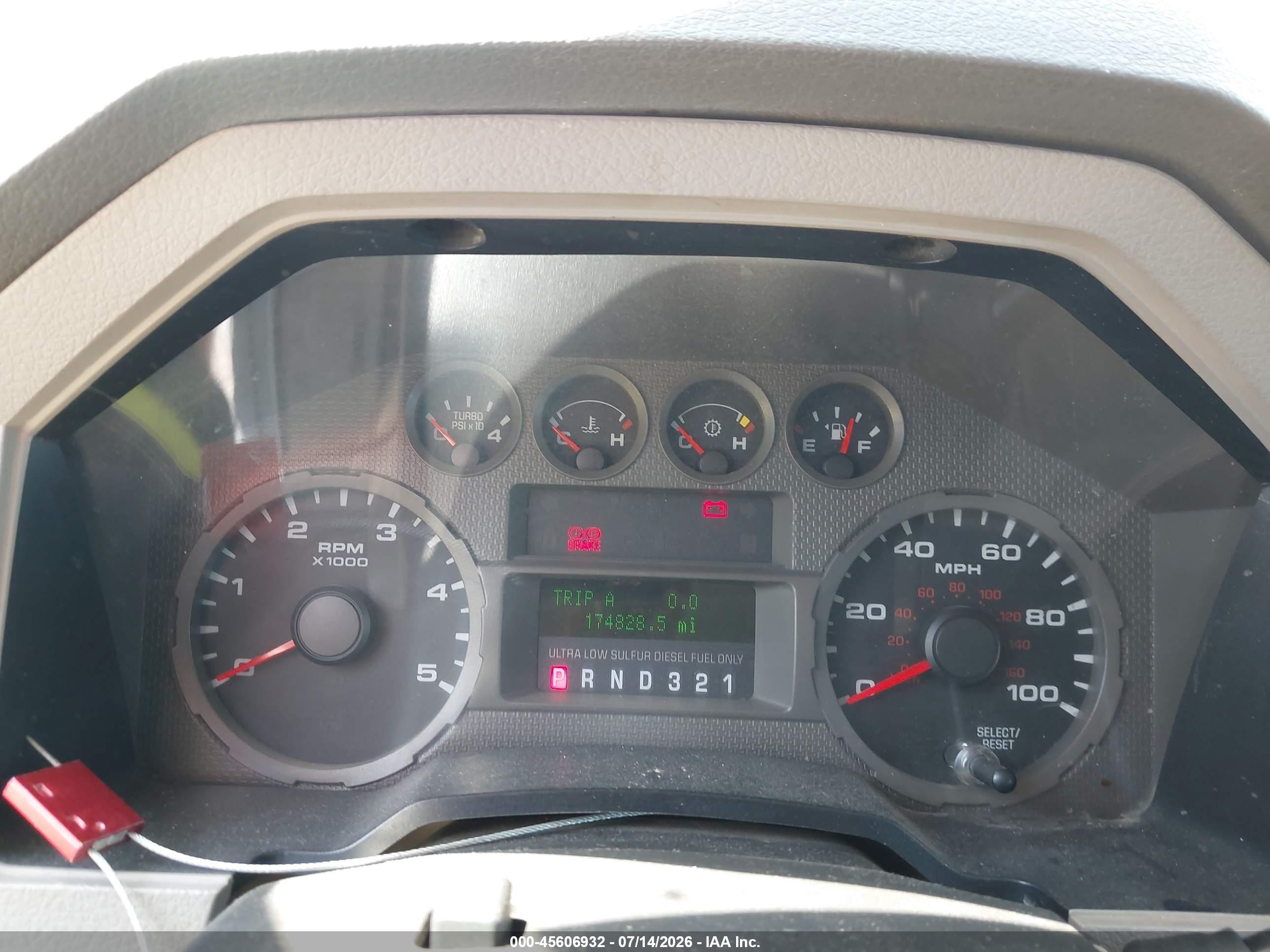 2008 Ford Super Duty F-250 Srw Fx4/harley-davidson/king Ranch/lariat/xl/xlt White vin: 1FTSW21RX8EB03389