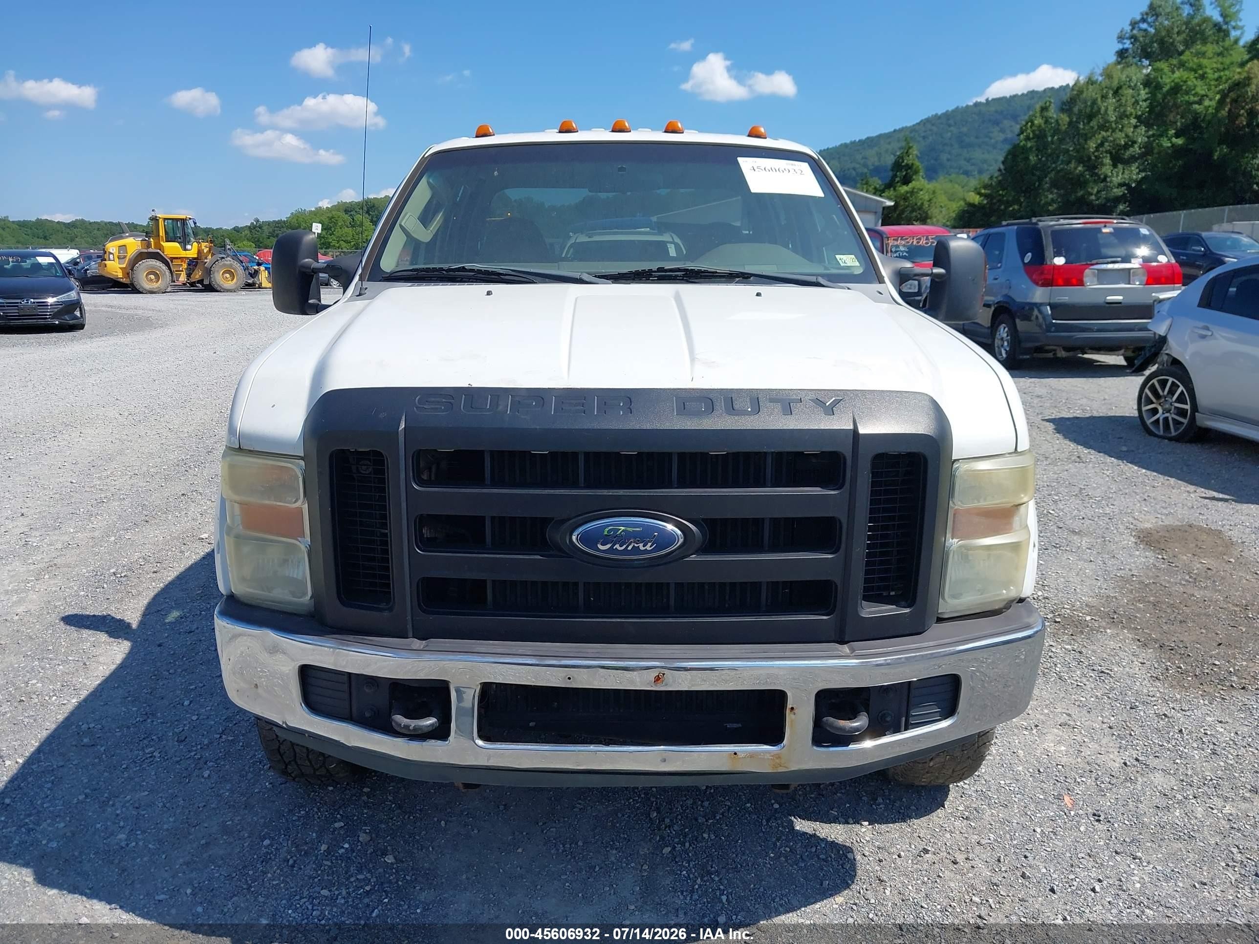2008 Ford Super Duty F-250 Srw Fx4/harley-davidson/king Ranch/lariat/xl/xlt White vin: 1FTSW21RX8EB03389