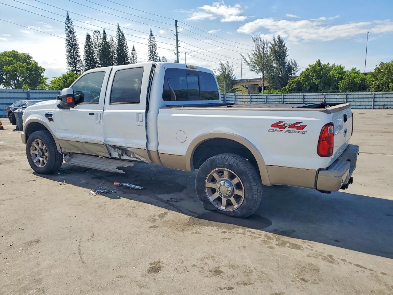 2008 Ford F250 Super Duty Белый vin: 1FTSW21RX8EC72926