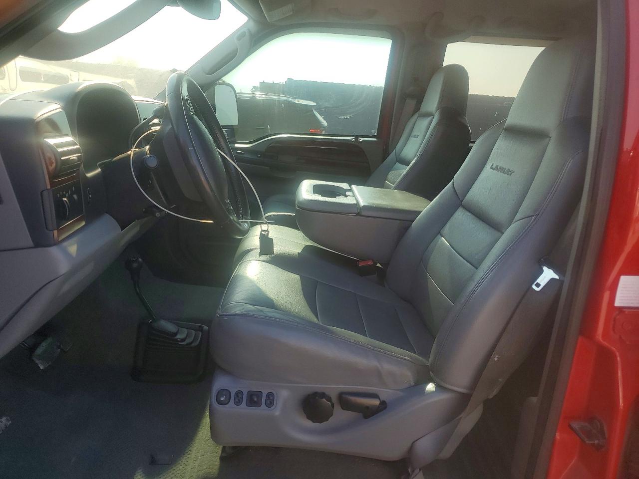 2005 Ford F250 Super Duty Red vin: 1FTSW21Y05EC82870
