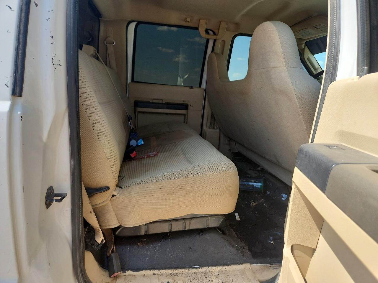 2008 Ford F250 Super Duty White vin: 1FTSW21Y08ED05178