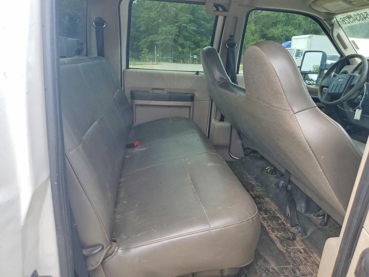 2010 Ford F250 Super Duty White vin: 1FTSW2A59AEB16864