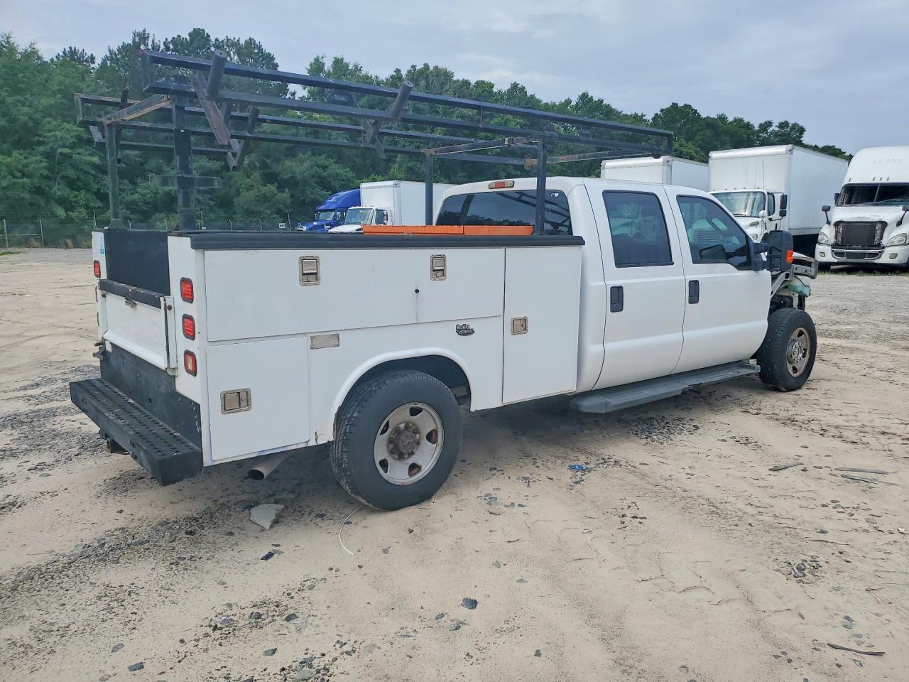 2010 Ford F250 Super Duty White vin: 1FTSW2A59AEB16864