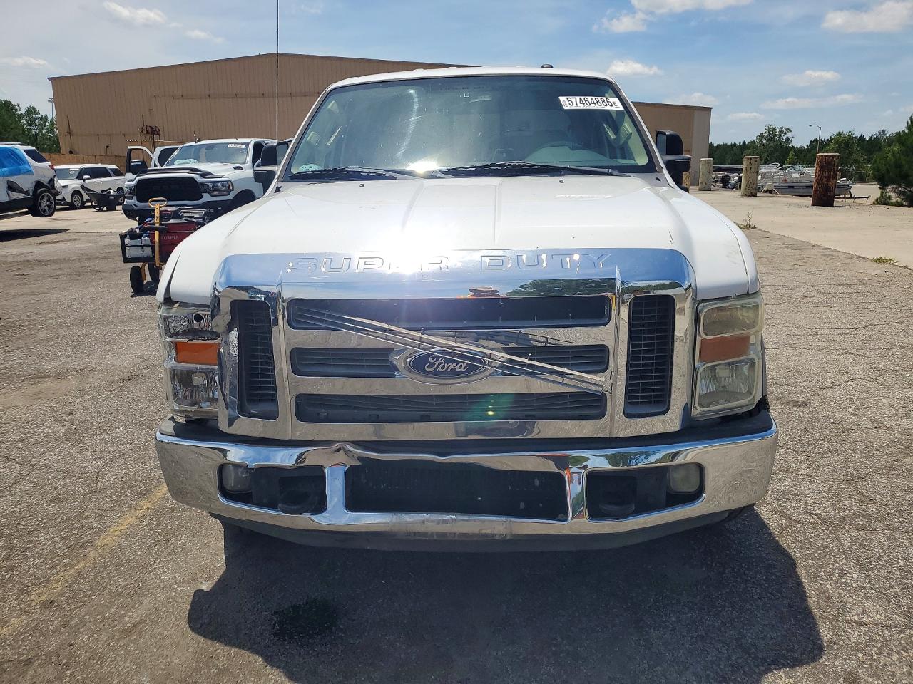 2010 Ford F250 Super Duty White vin: 1FTSW2AR3AEA12177