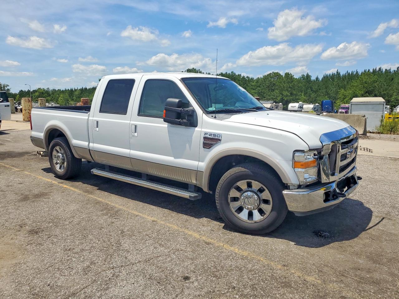 2010 Ford F250 Super Duty White vin: 1FTSW2AR3AEA12177
