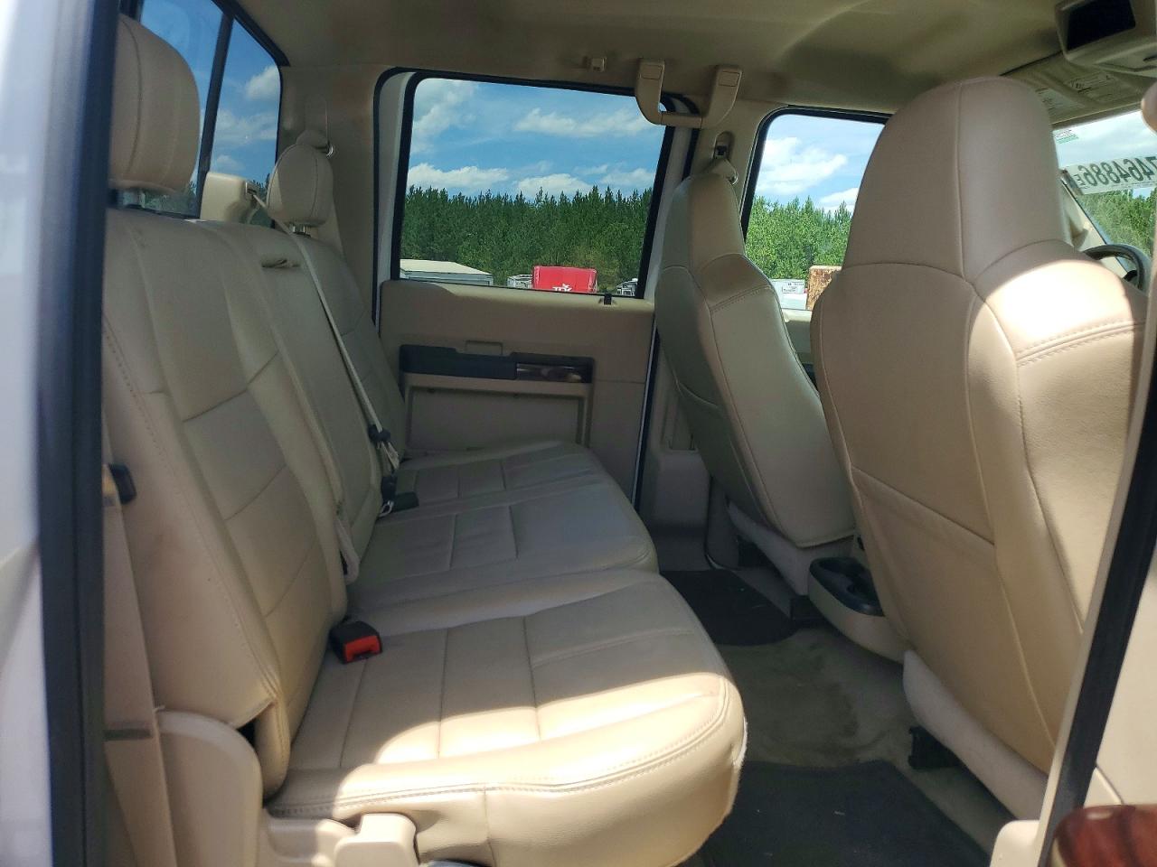 2010 Ford F250 Super Duty White vin: 1FTSW2AR3AEA12177