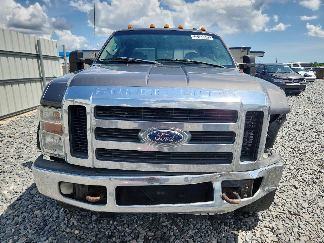 2010 Ford F250 Super Duty Gray vin: 1FTSW2B51AEA18765 Damage: Right Head Lamp, Faded, Repair Required