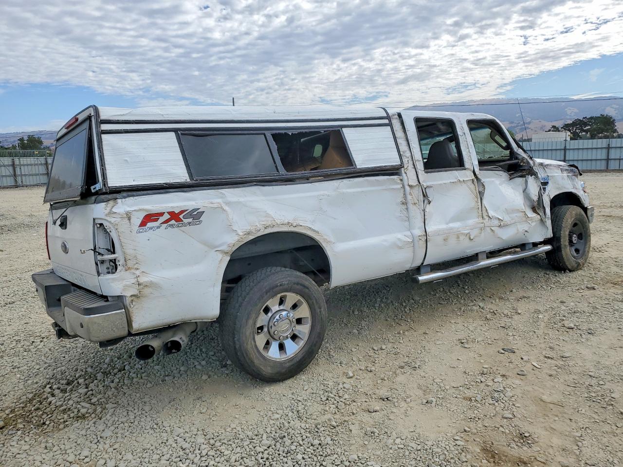 2010 Ford F250 Super Duty White vin: 1FTSW2BR1AEA04092