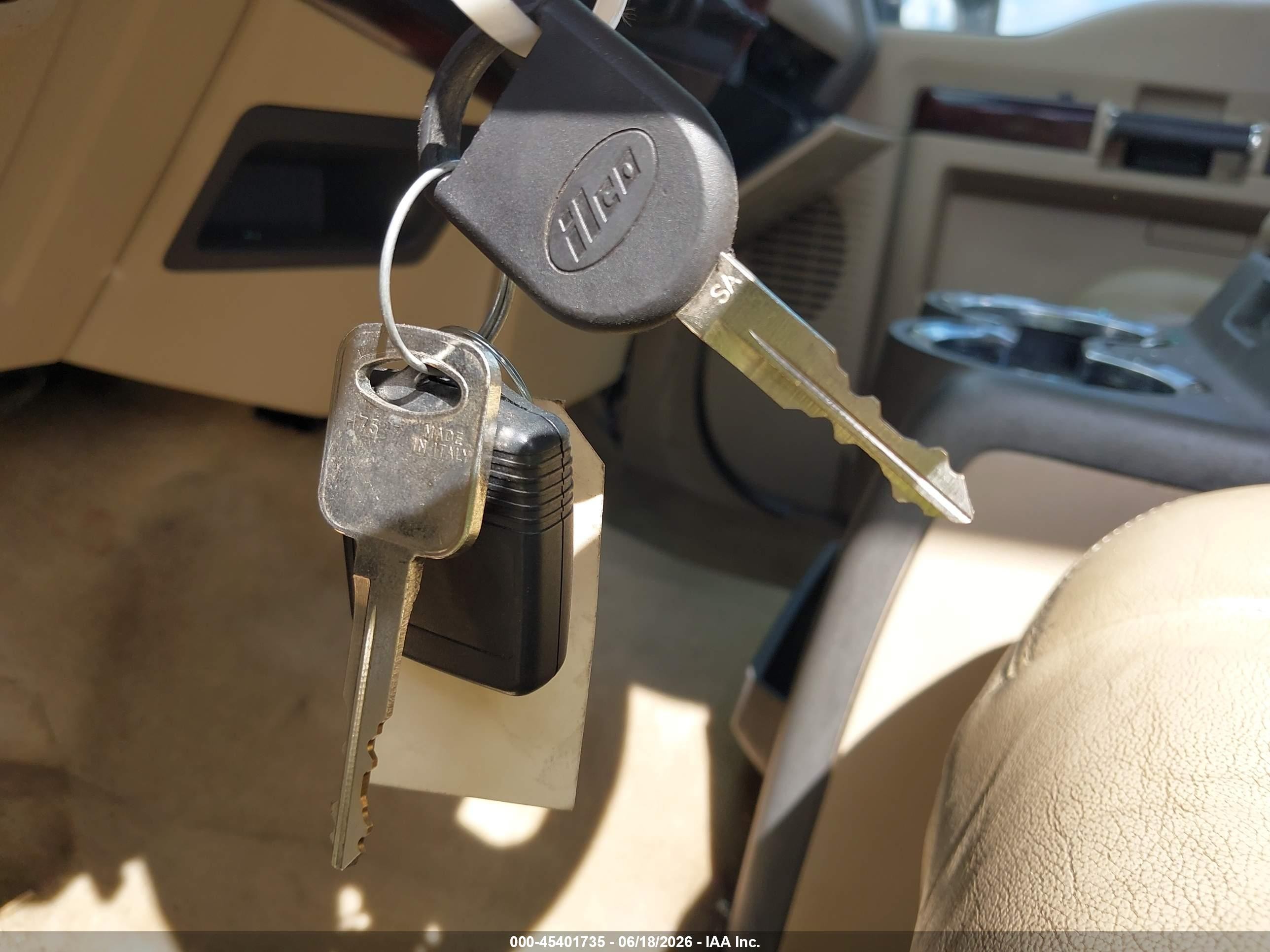2010 Ford Super Duty F-250 Srw Cabelas/harley-davidson/king Ranch/lariat/xl/xlt White vin: 1FTSW2BR2AEA62292
