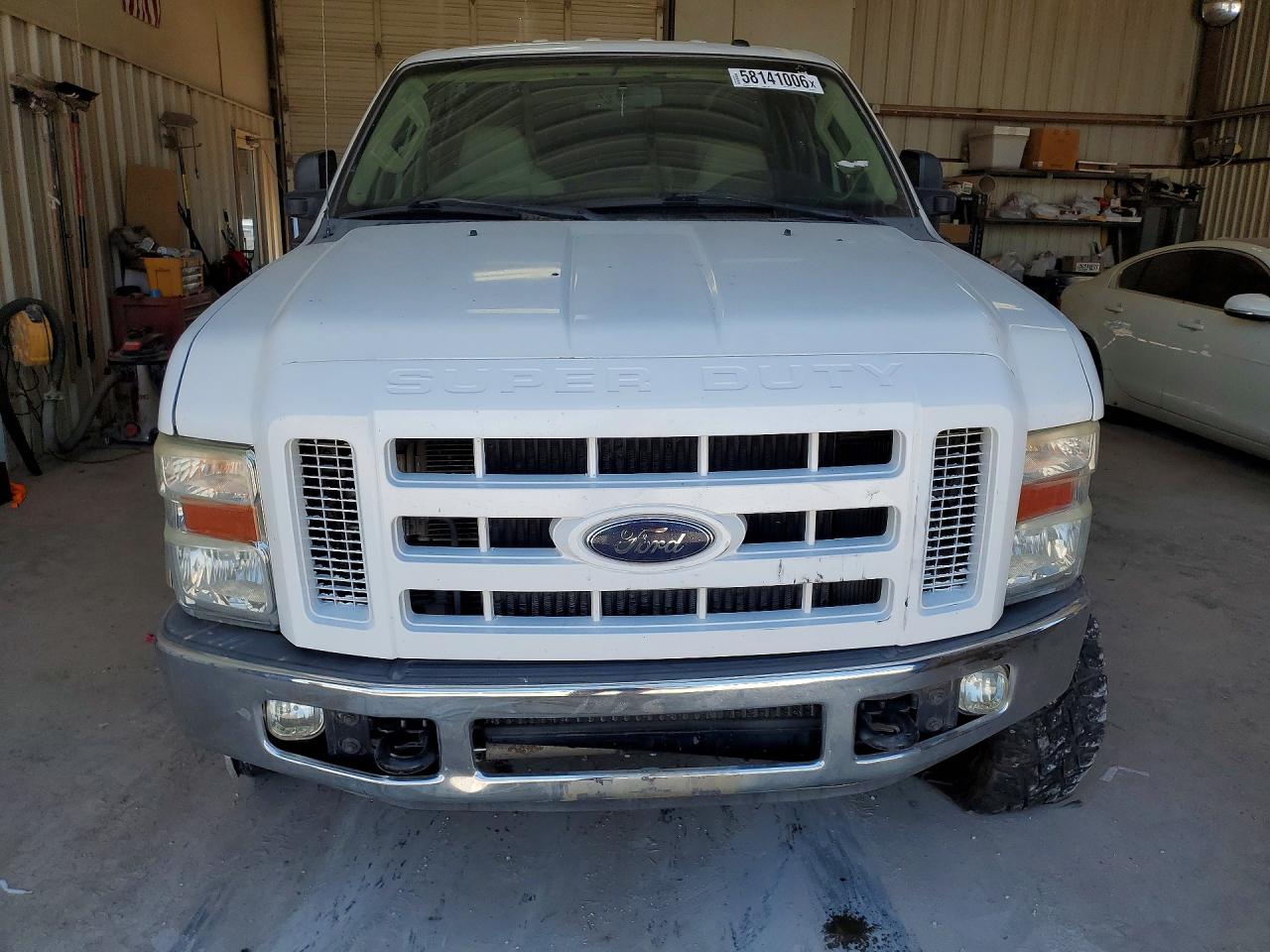 2010 Ford F250 Super Duty White vin: 1FTSW2BR4AEA26538