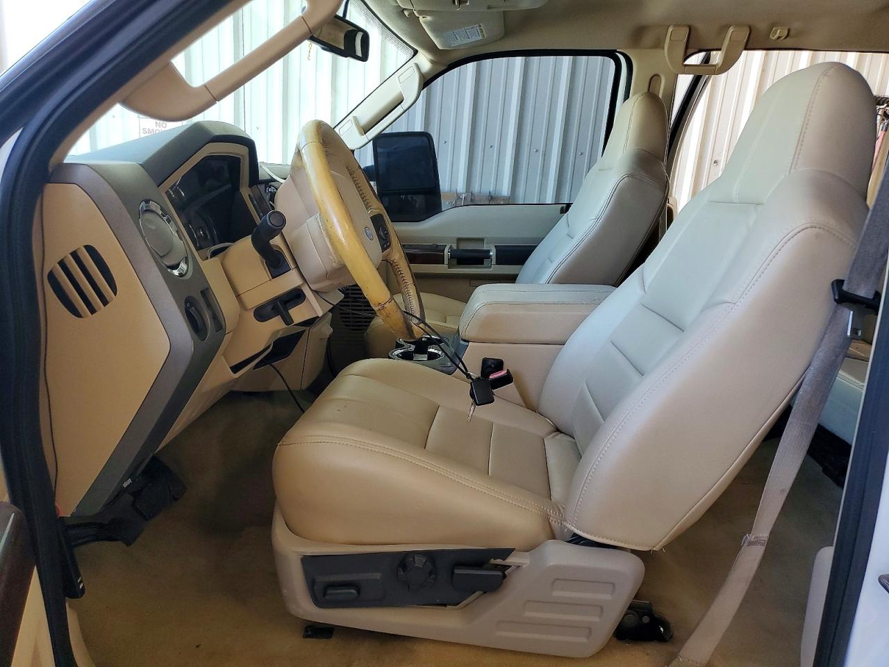 2010 Ford F250 Super Duty White vin: 1FTSW2BR4AEA26538