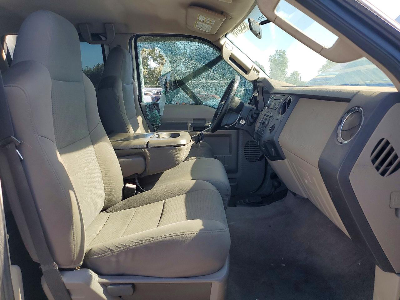 2010 Ford F250 White vin: 1FTSW2BR5AEA16892