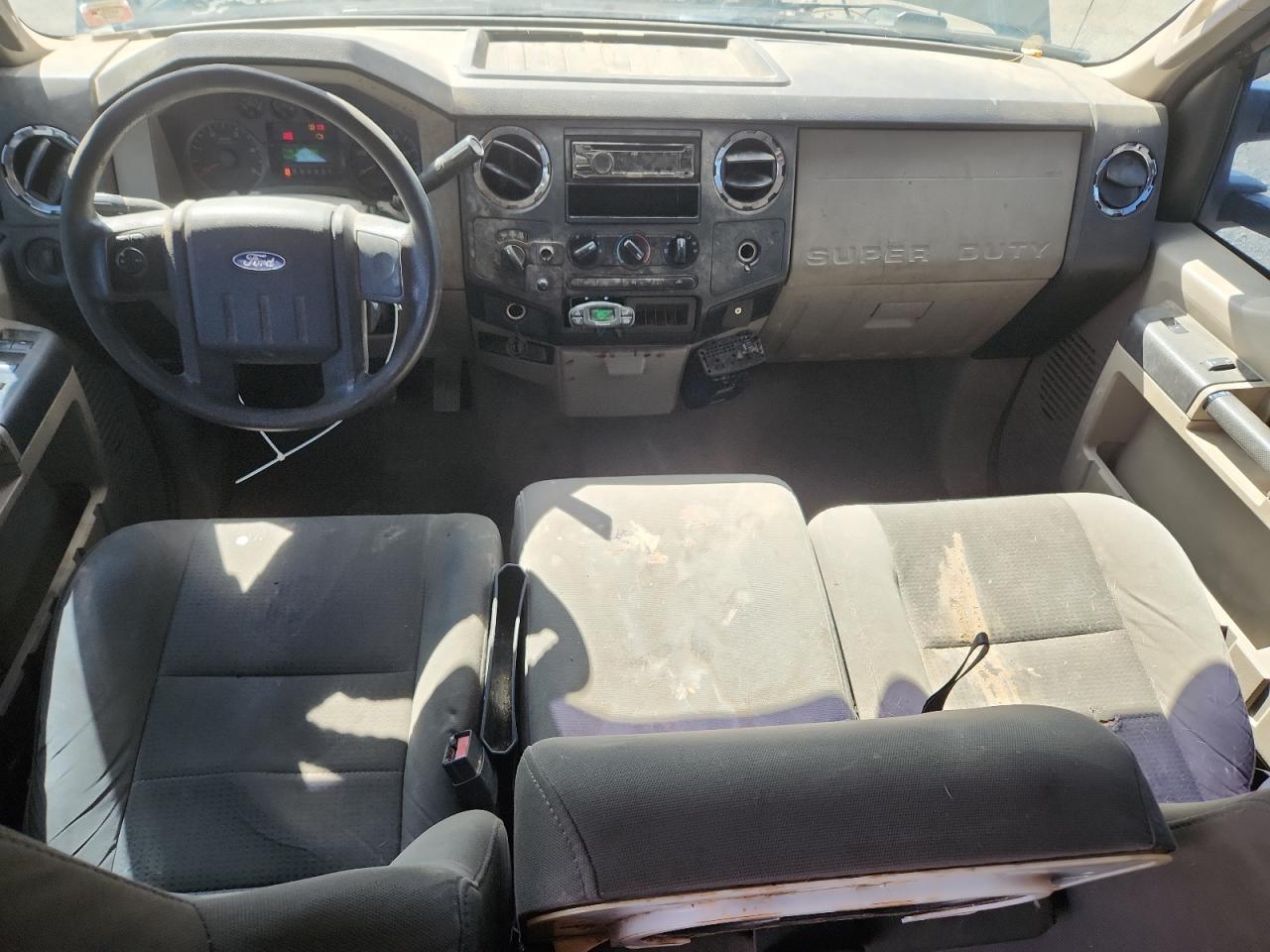 2010 Ford F250 Super Duty Green vin: 1FTSW2BR6AEA67396 Damage: Radio, Aftermarket, Acceptable