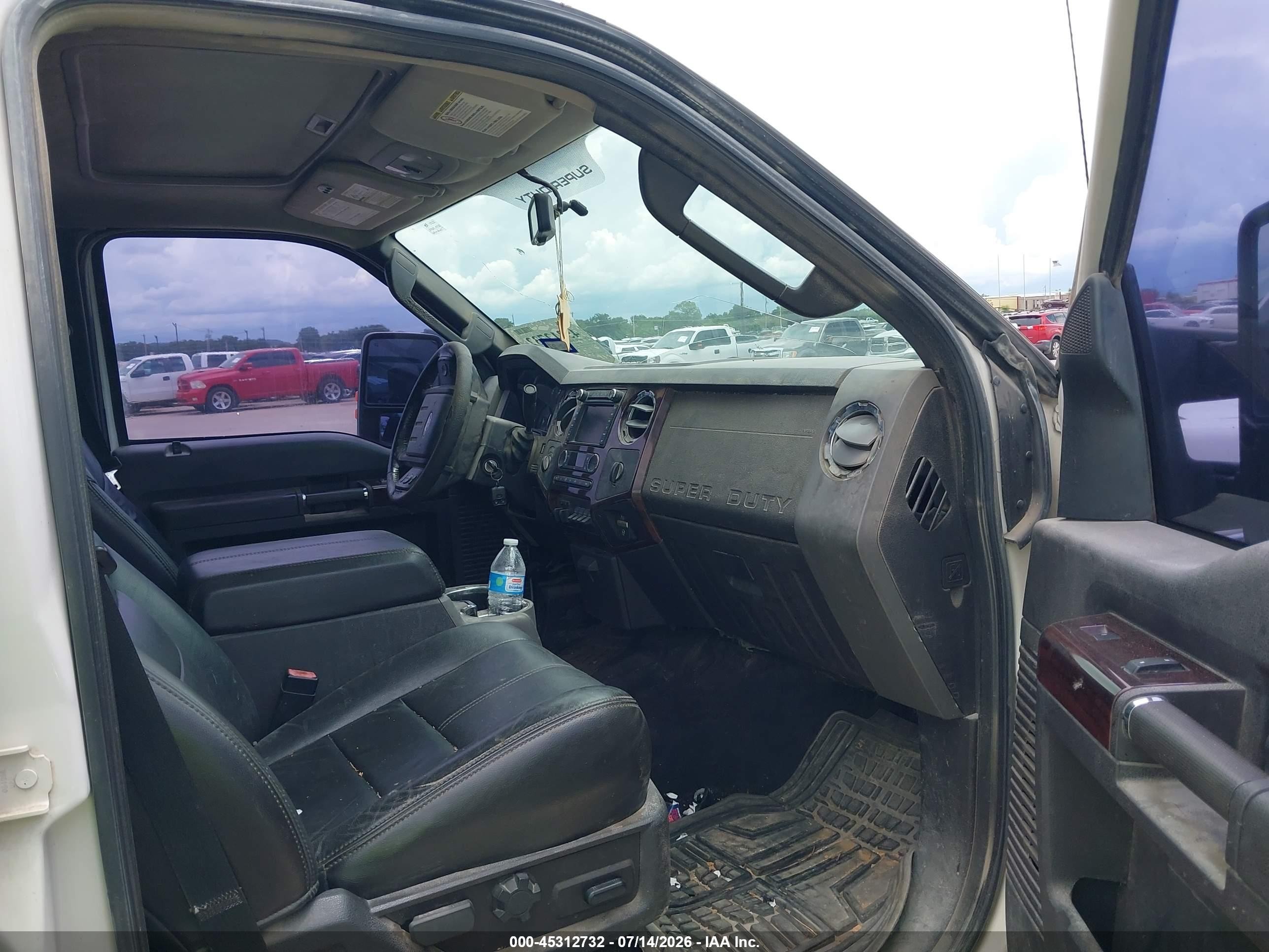2010 Ford Super Duty F-250 Srw Lariat Белый vin: 1FTSW2BR7AEB15603
