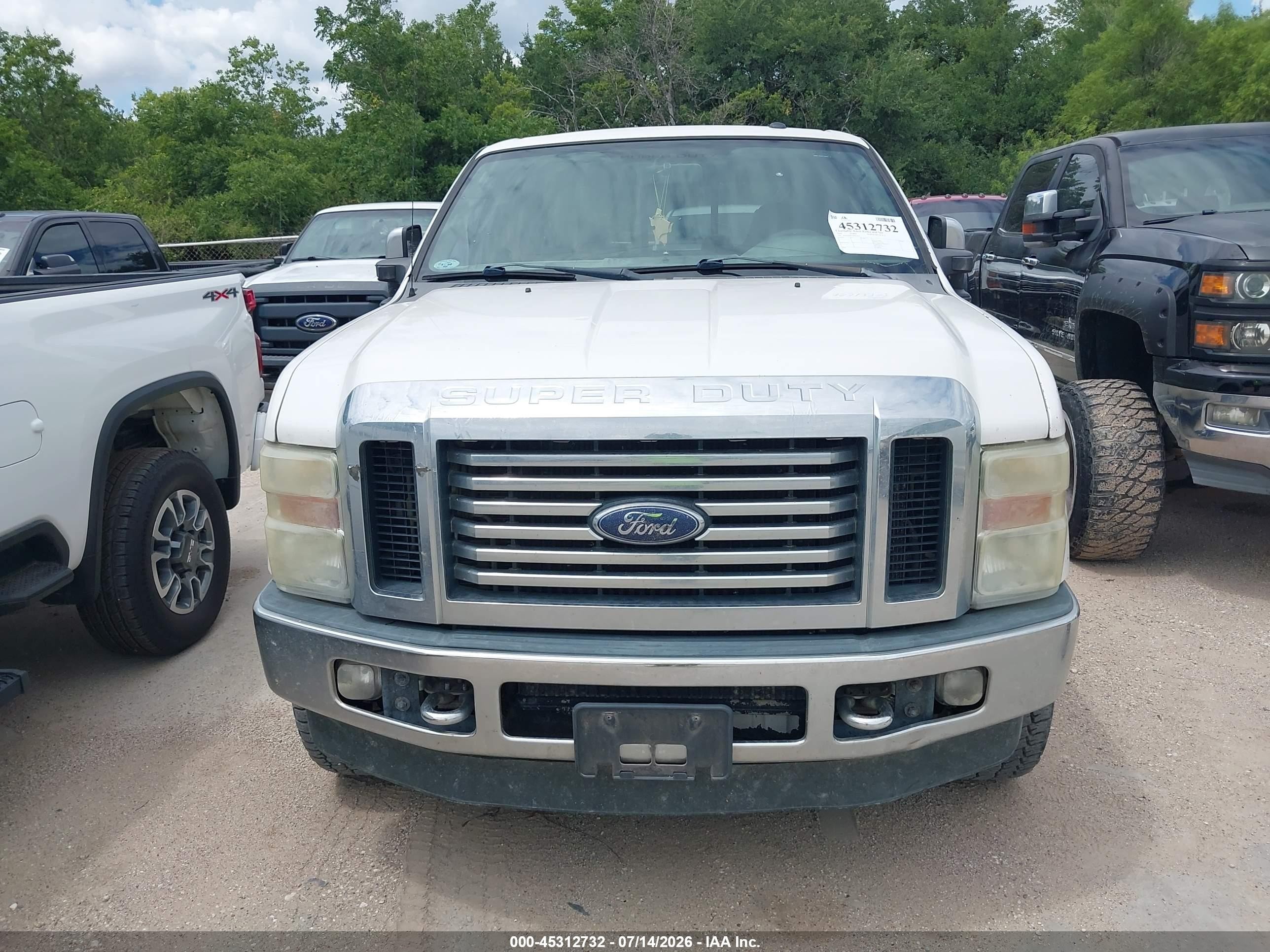 2010 Ford Super Duty F-250 Srw Lariat Белый vin: 1FTSW2BR7AEB15603