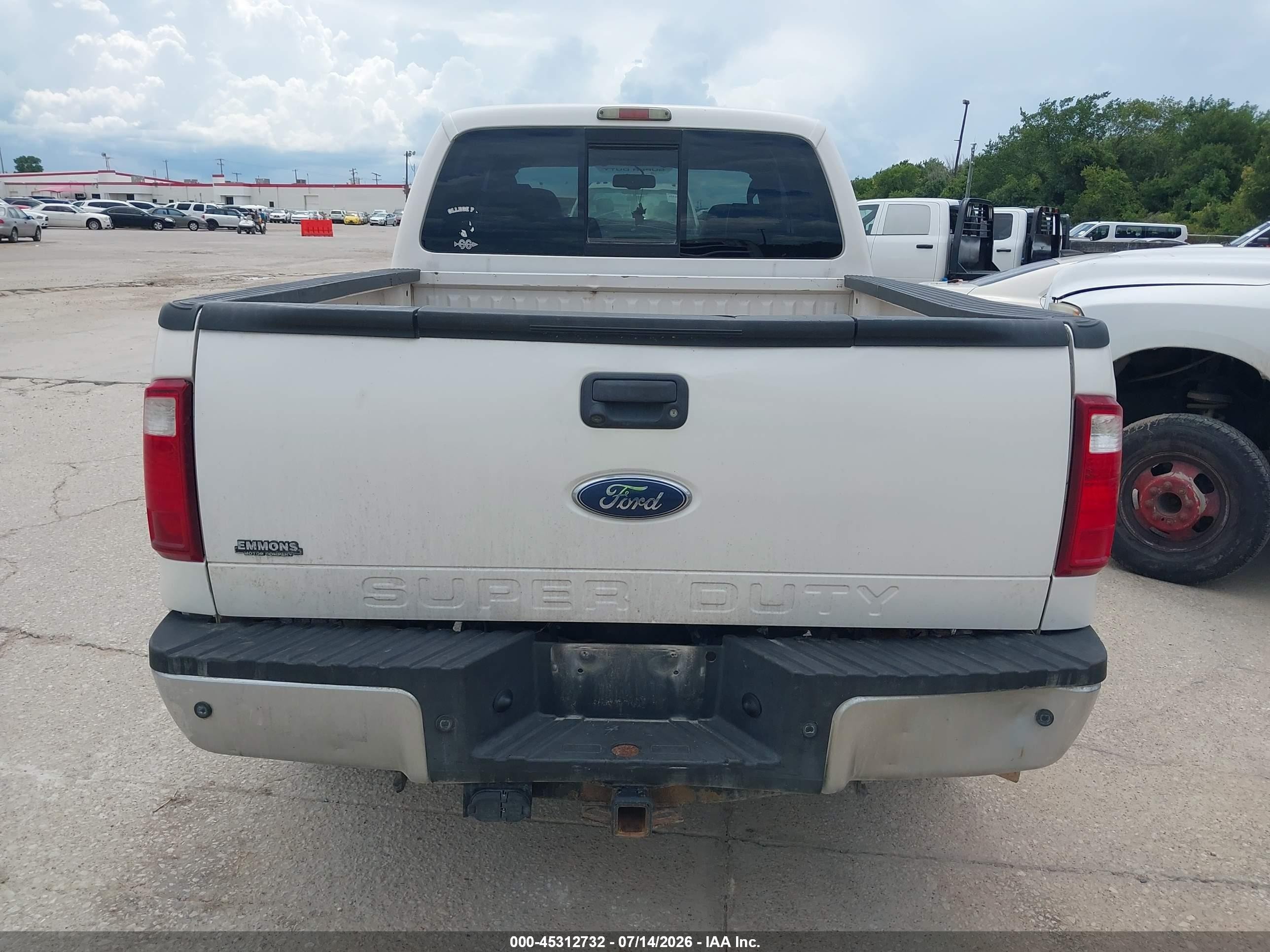 2010 Ford Super Duty F-250 Srw Lariat Белый vin: 1FTSW2BR7AEB15603