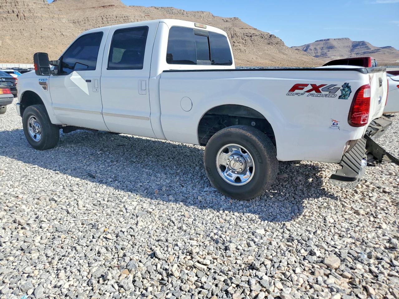 2010 Ford F250 Super Duty White vin: 1FTSW2BR8AEA03635