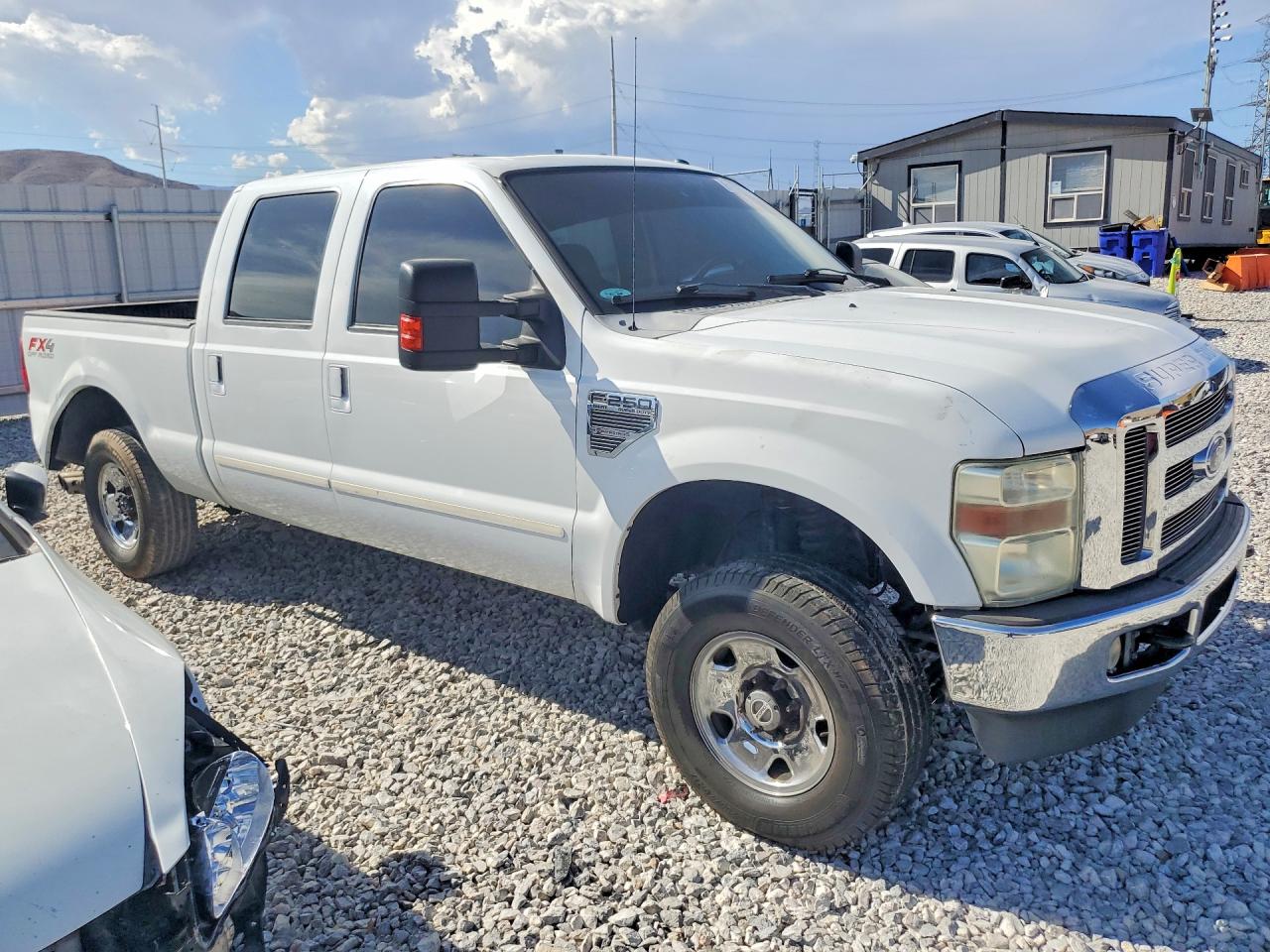 2010 Ford F250 Super Duty White vin: 1FTSW2BR8AEA03635