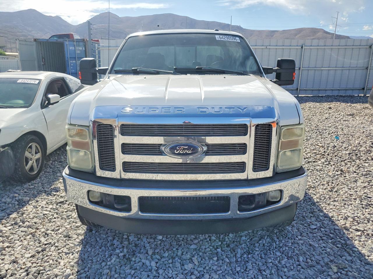 2010 Ford F250 Super Duty White vin: 1FTSW2BR8AEA03635