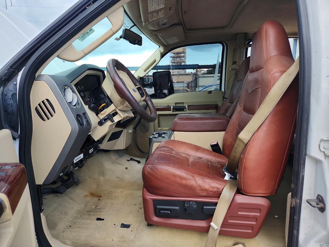 2010 Ford F250 Super Duty White vin: 1FTSW2BR8AEA06678