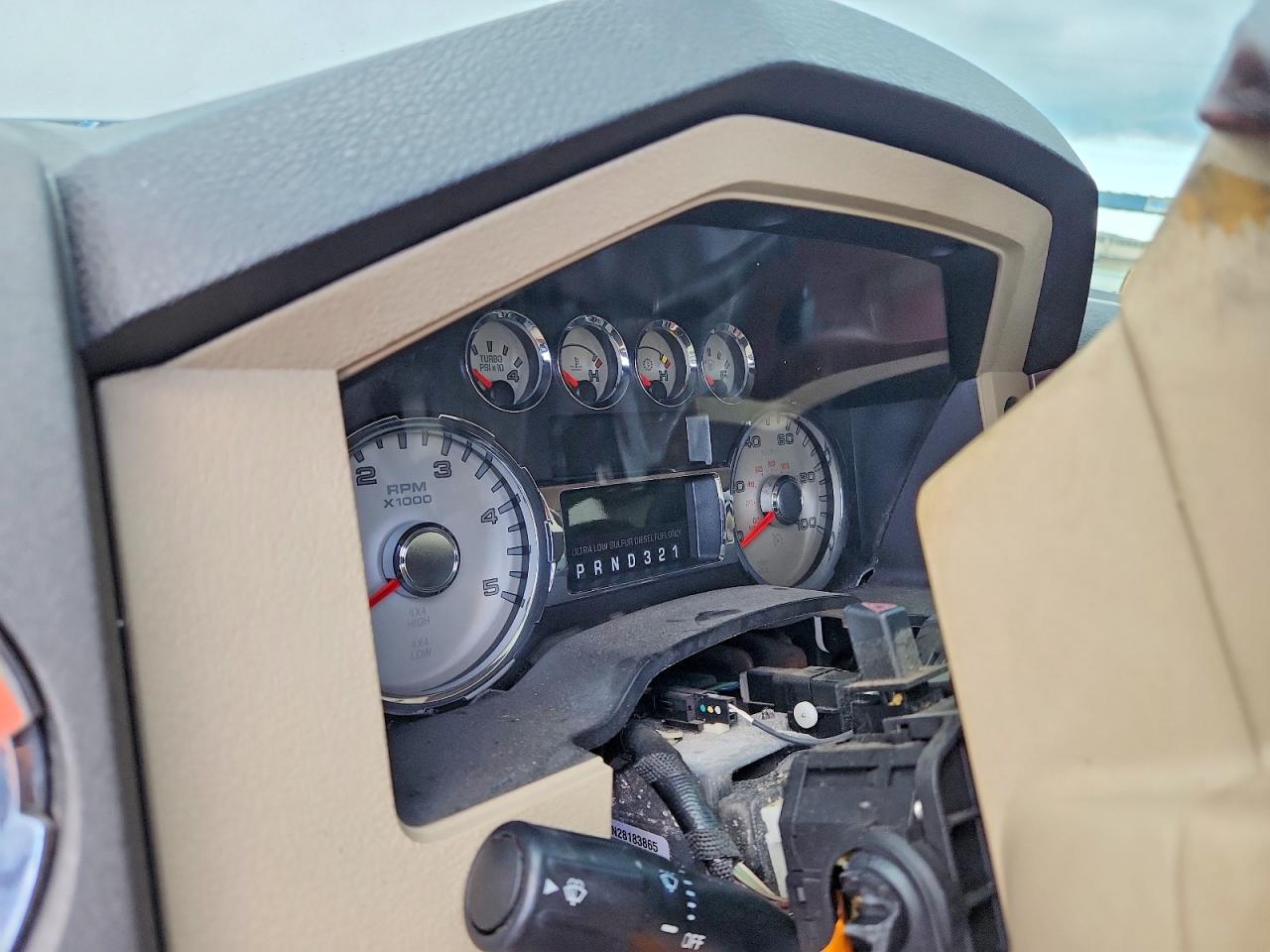 2010 Ford F250 Super Duty White vin: 1FTSW2BR8AEA06678