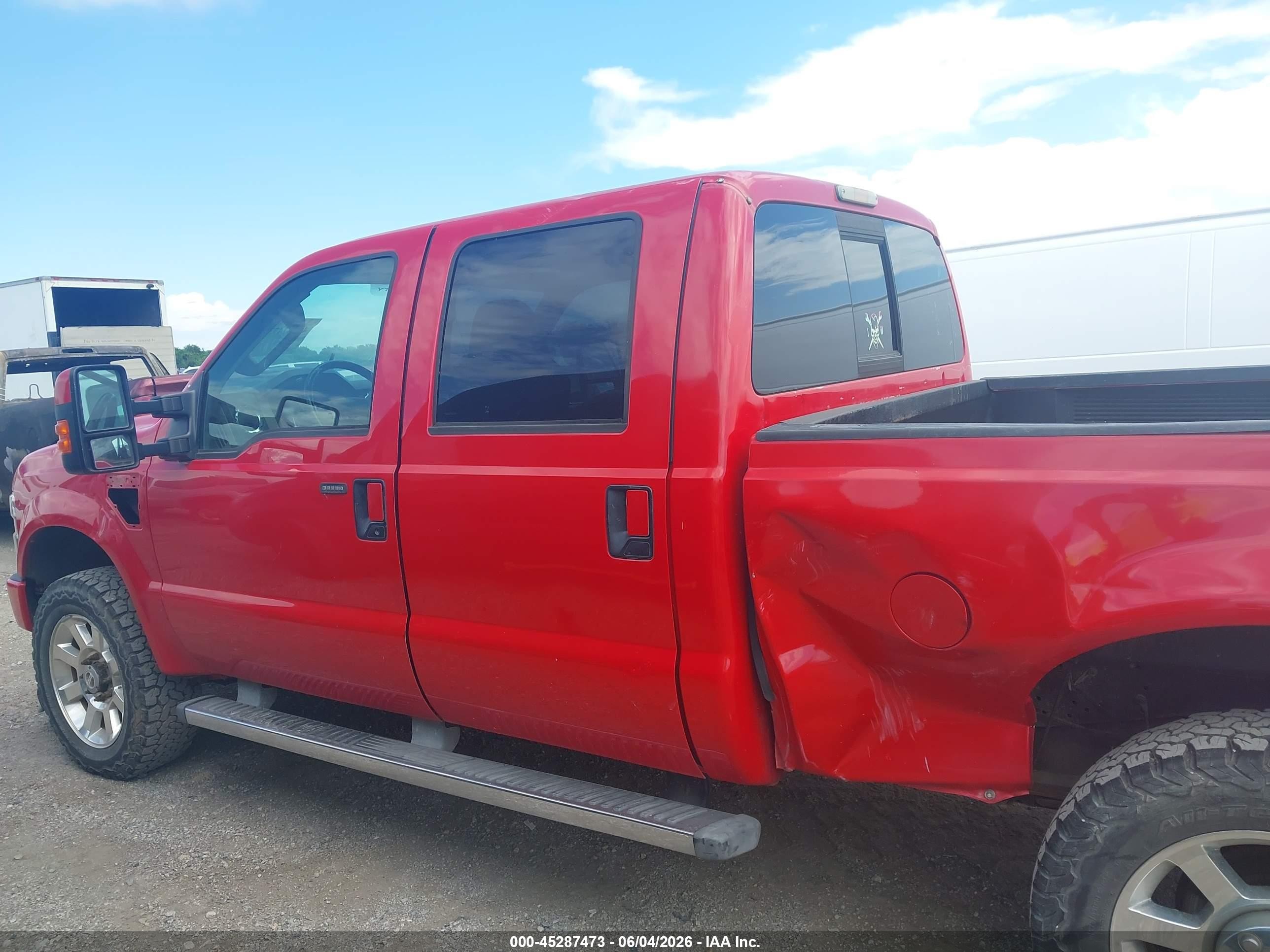 2010 Ford F-250   Red vin: 1FTSW2BR9AEA01800