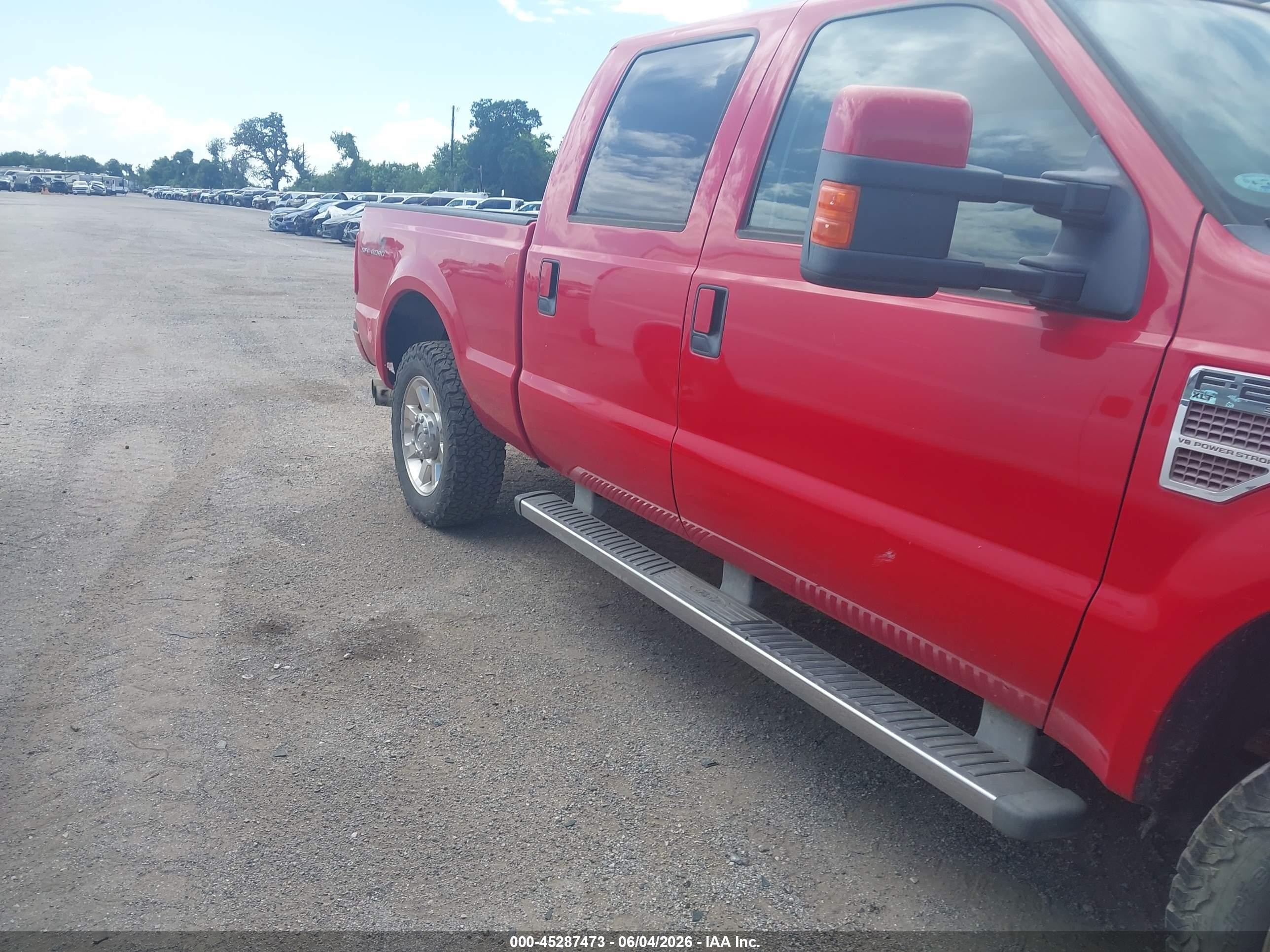 2010 Ford F-250   Red vin: 1FTSW2BR9AEA01800