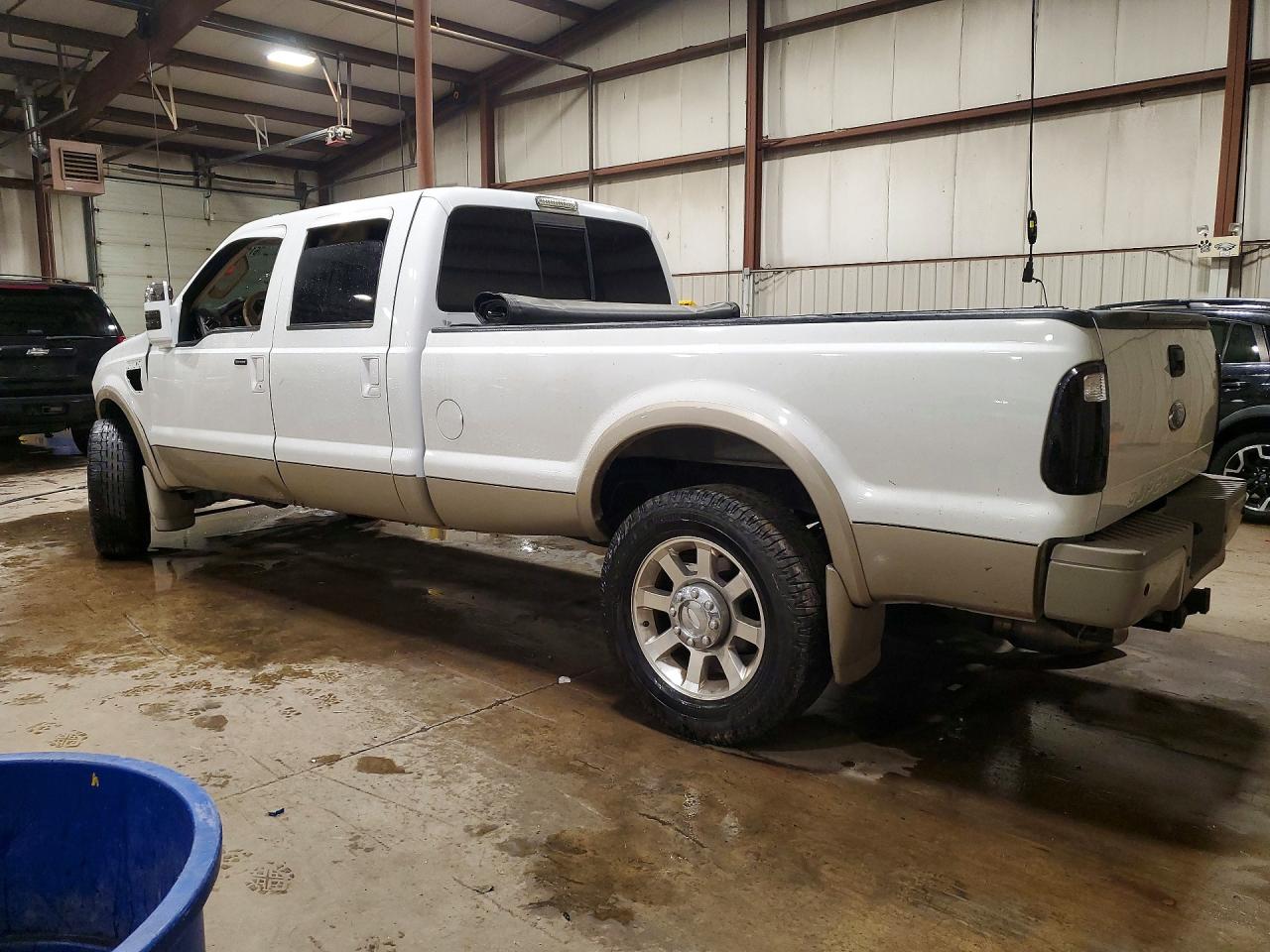 2010 Ford F250 Super Duty White vin: 1FTSW2BRXAEB05499