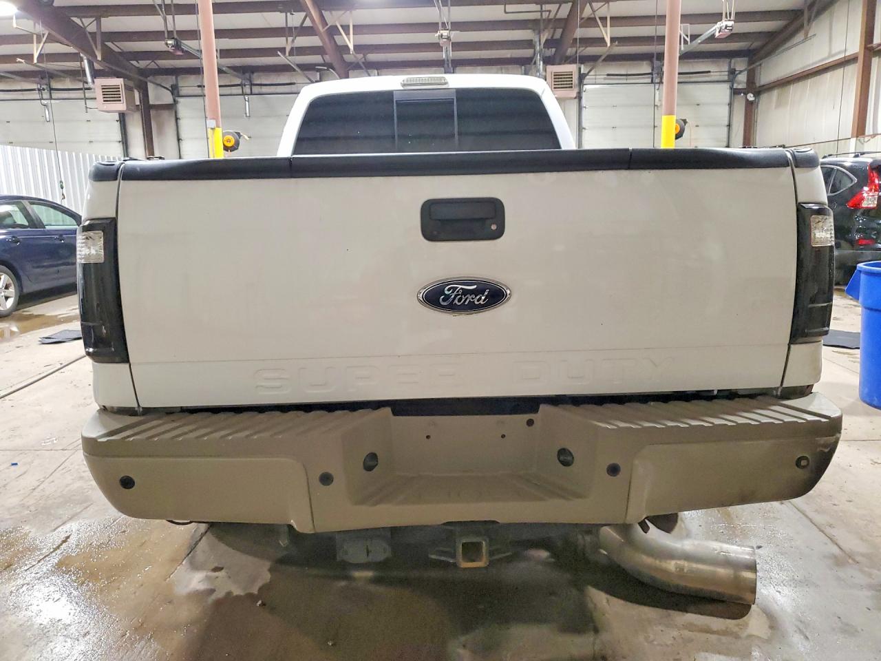2010 Ford F250 Super Duty White vin: 1FTSW2BRXAEB05499