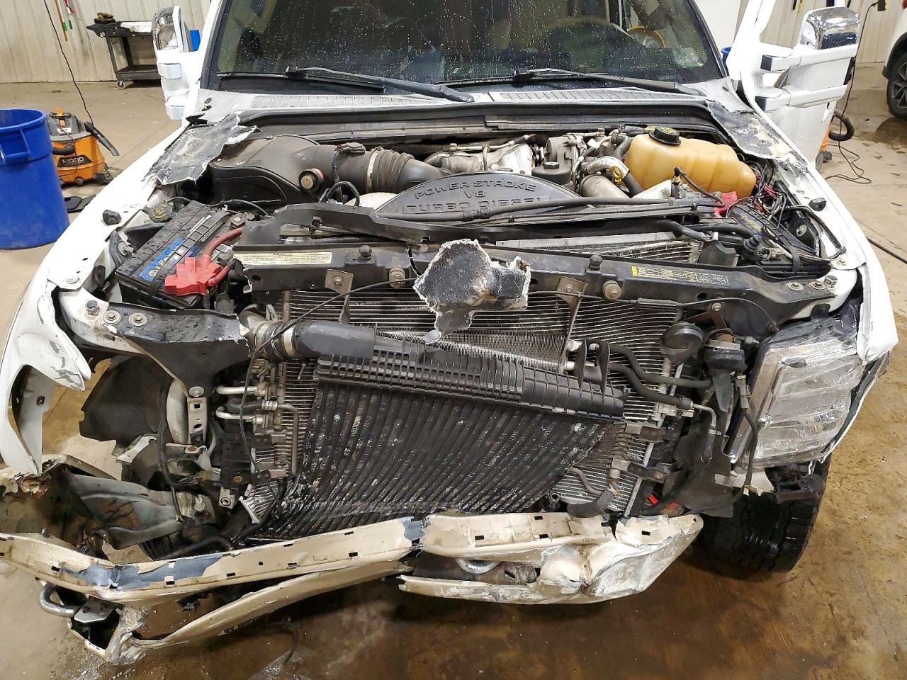 2010 Ford F250 Super Duty White vin: 1FTSW2BRXAEB05499