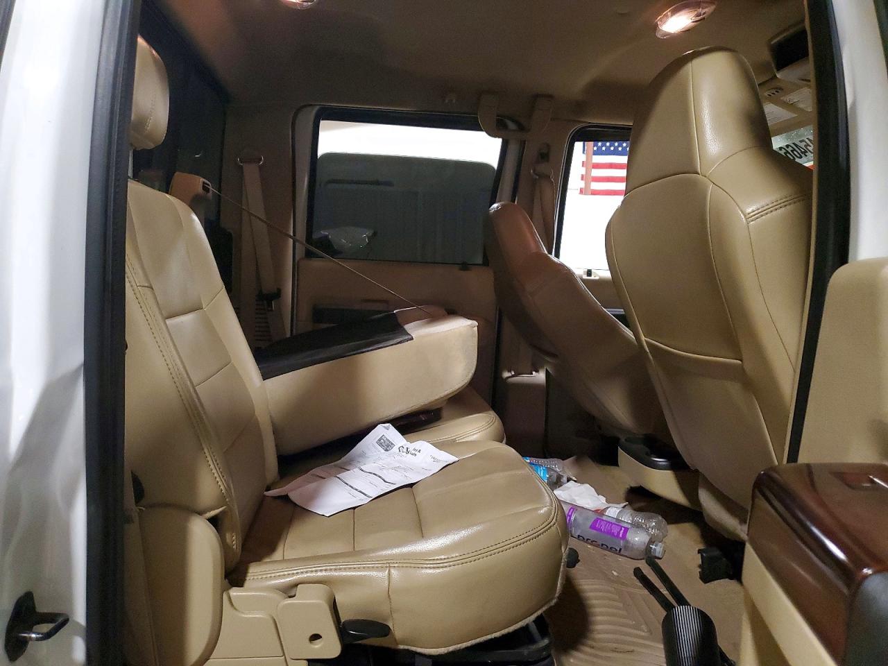 2010 Ford F250 Super Duty White vin: 1FTSW2BRXAEB05499