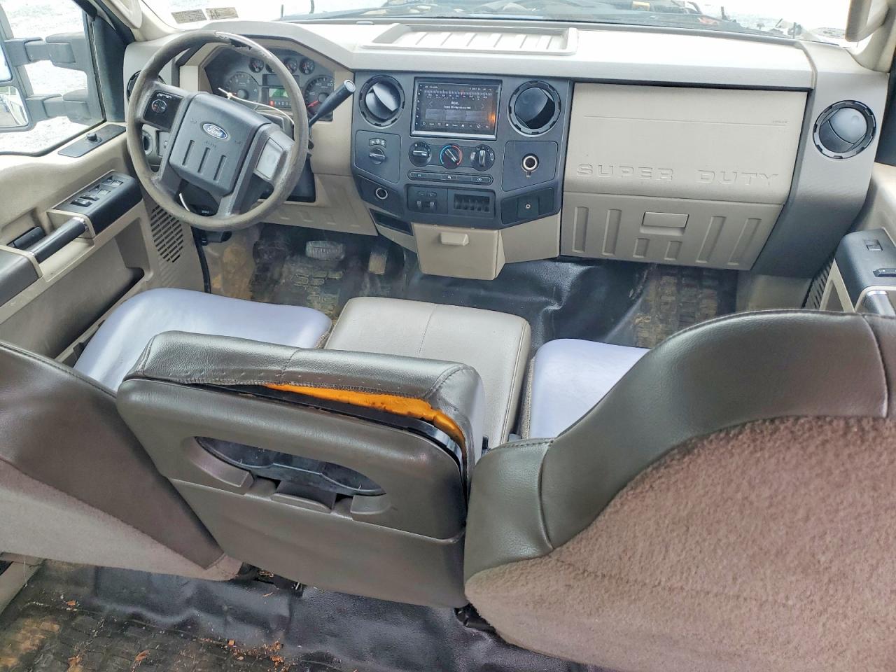 2010 Ford F250 Super Duty White vin: 1FTSW2BRXAEB29253