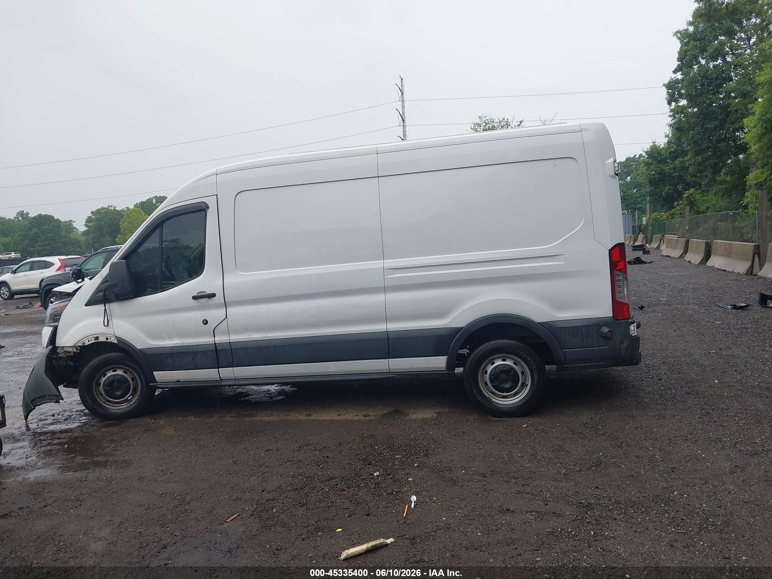 2015 Ford Transit-350 White vin: 1FTSW2CG3FKA78409