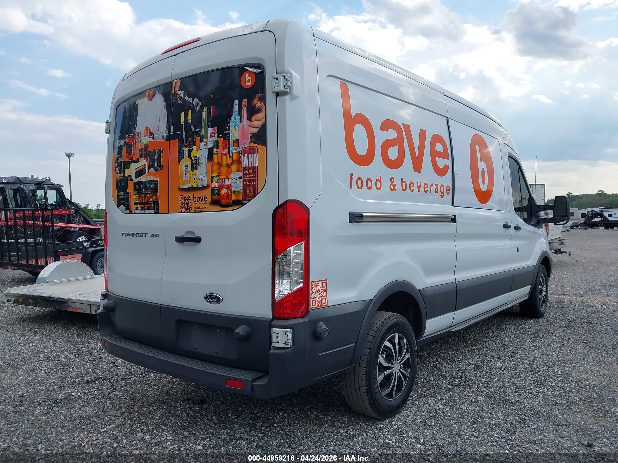 2015 Ford Transit-350   White vin: 1FTSW2CG4FKB25740