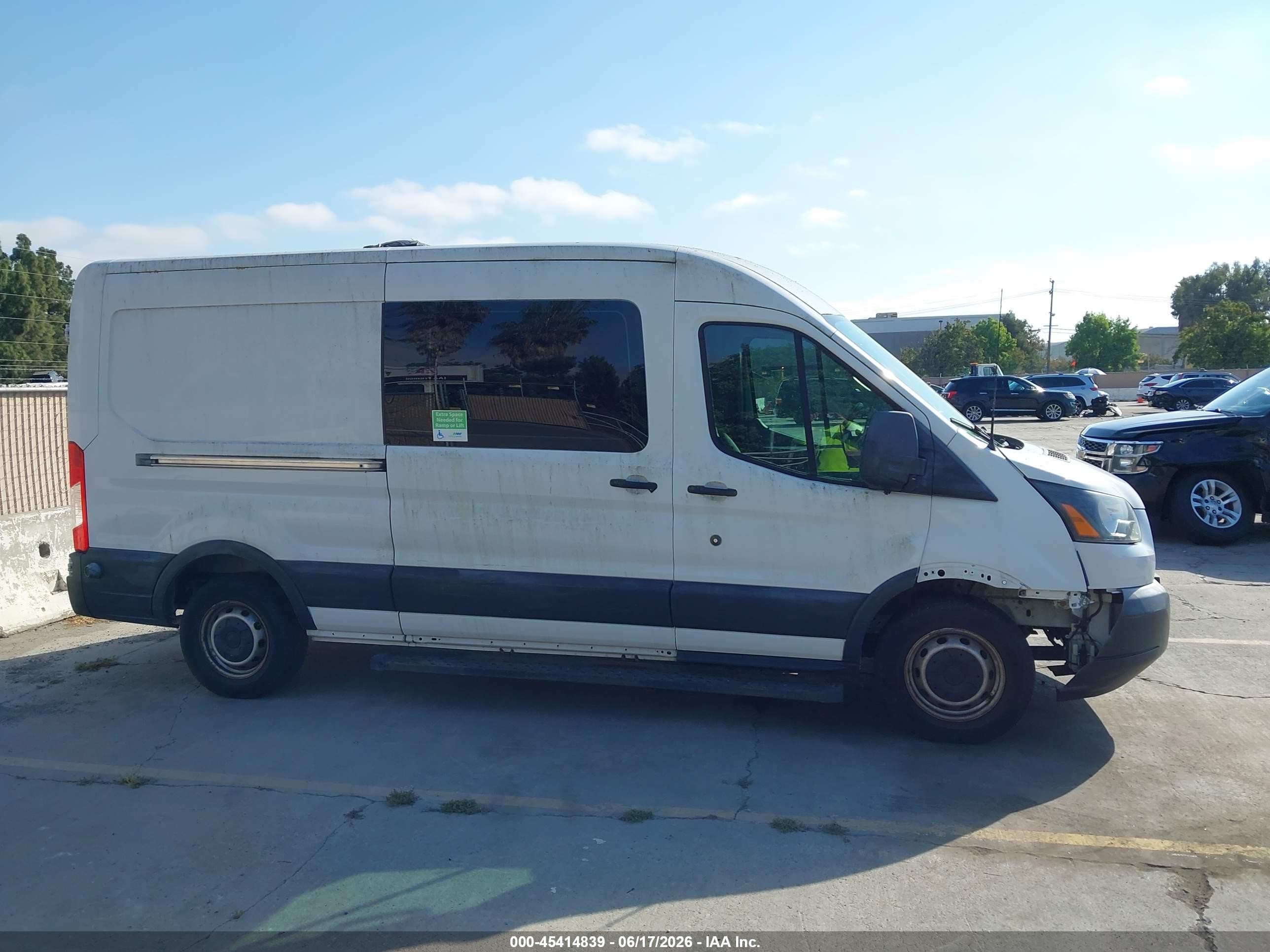 2015 Ford Transit-350   White vin: 1FTSW2CMXFKA04796